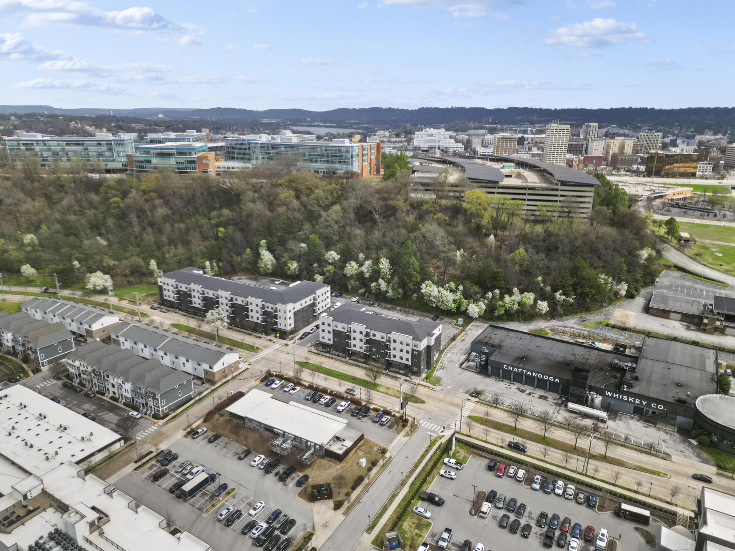 804 Riverfront Parkway, 302