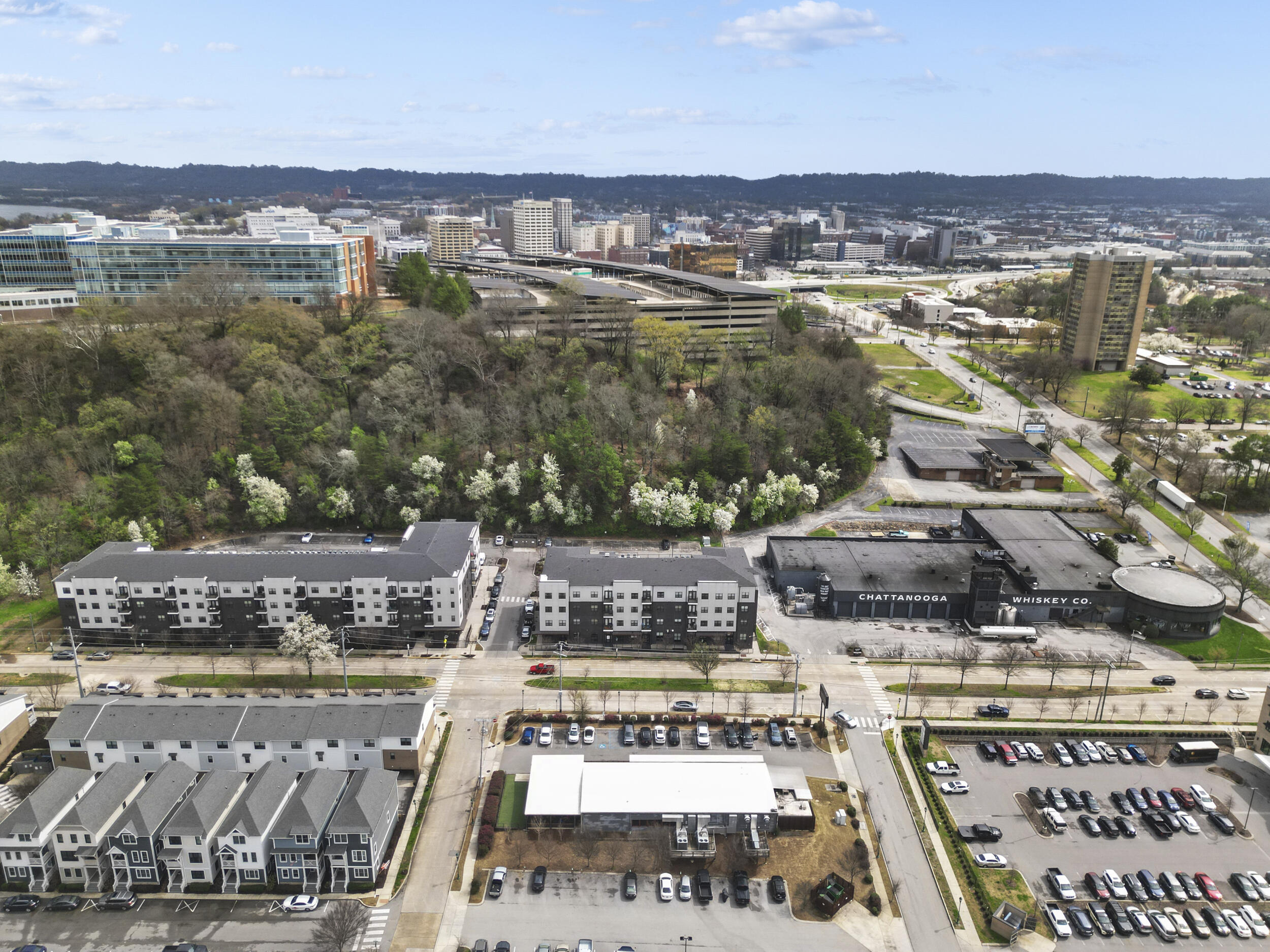 804 Riverfront Parkway, 302