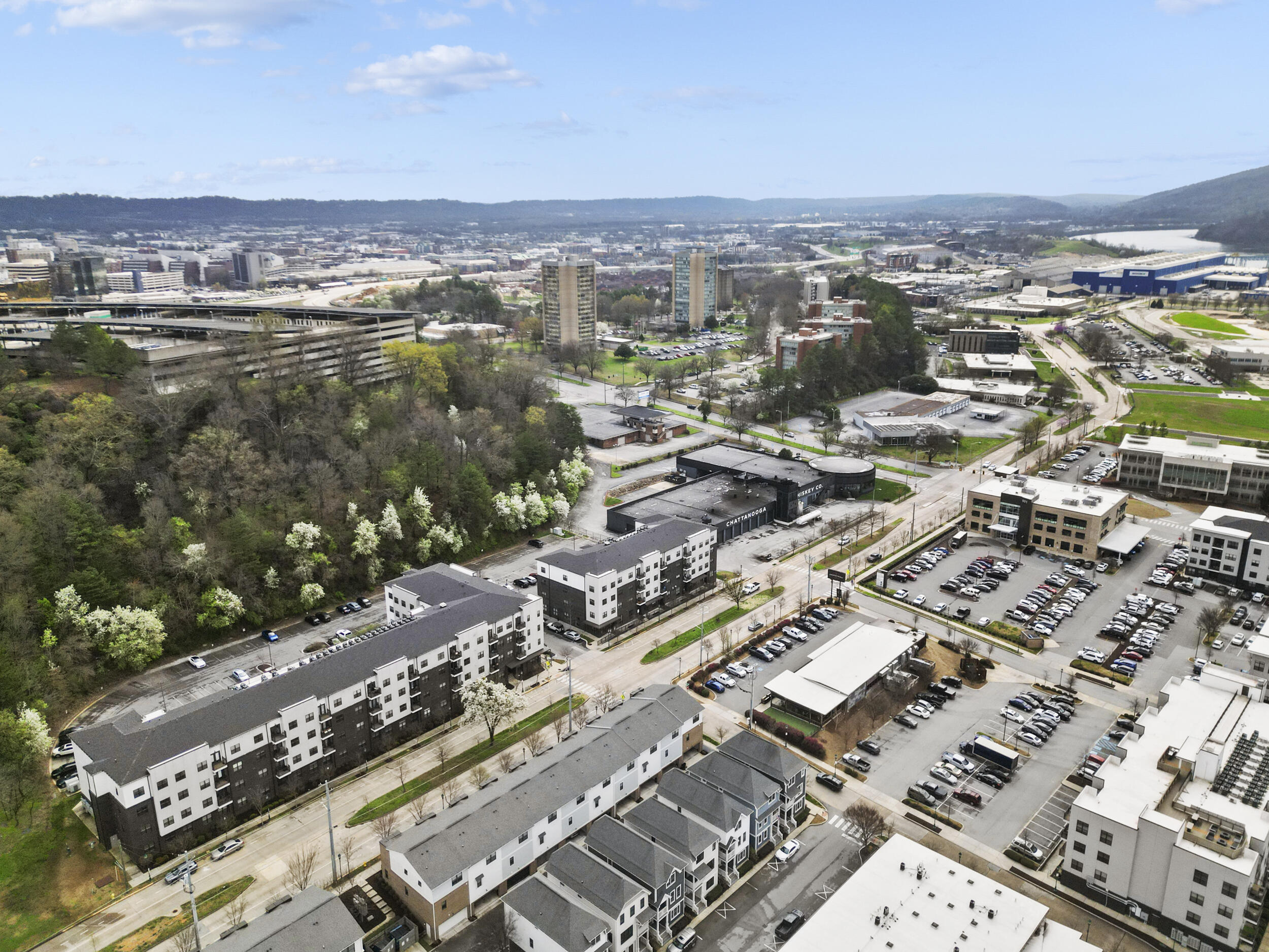 804 Riverfront Parkway, 302