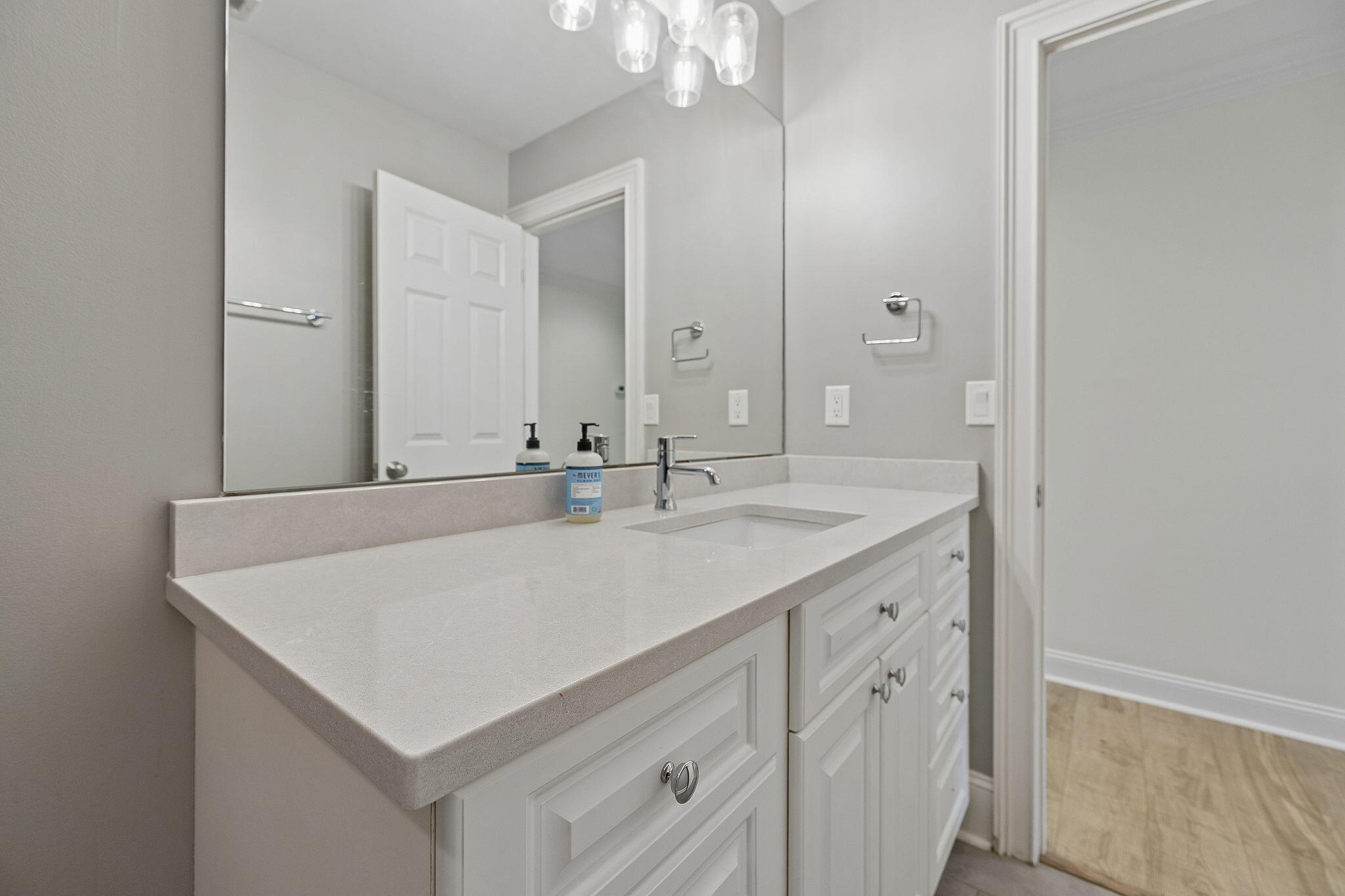 903 Channel View Lane