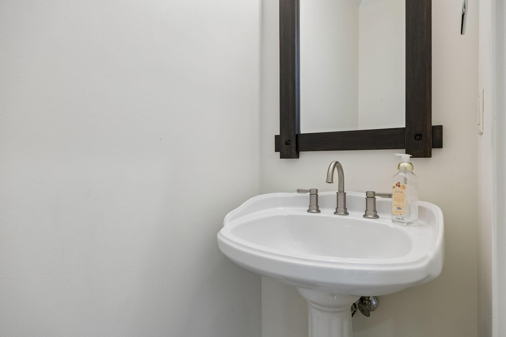 903 Channel View Lane