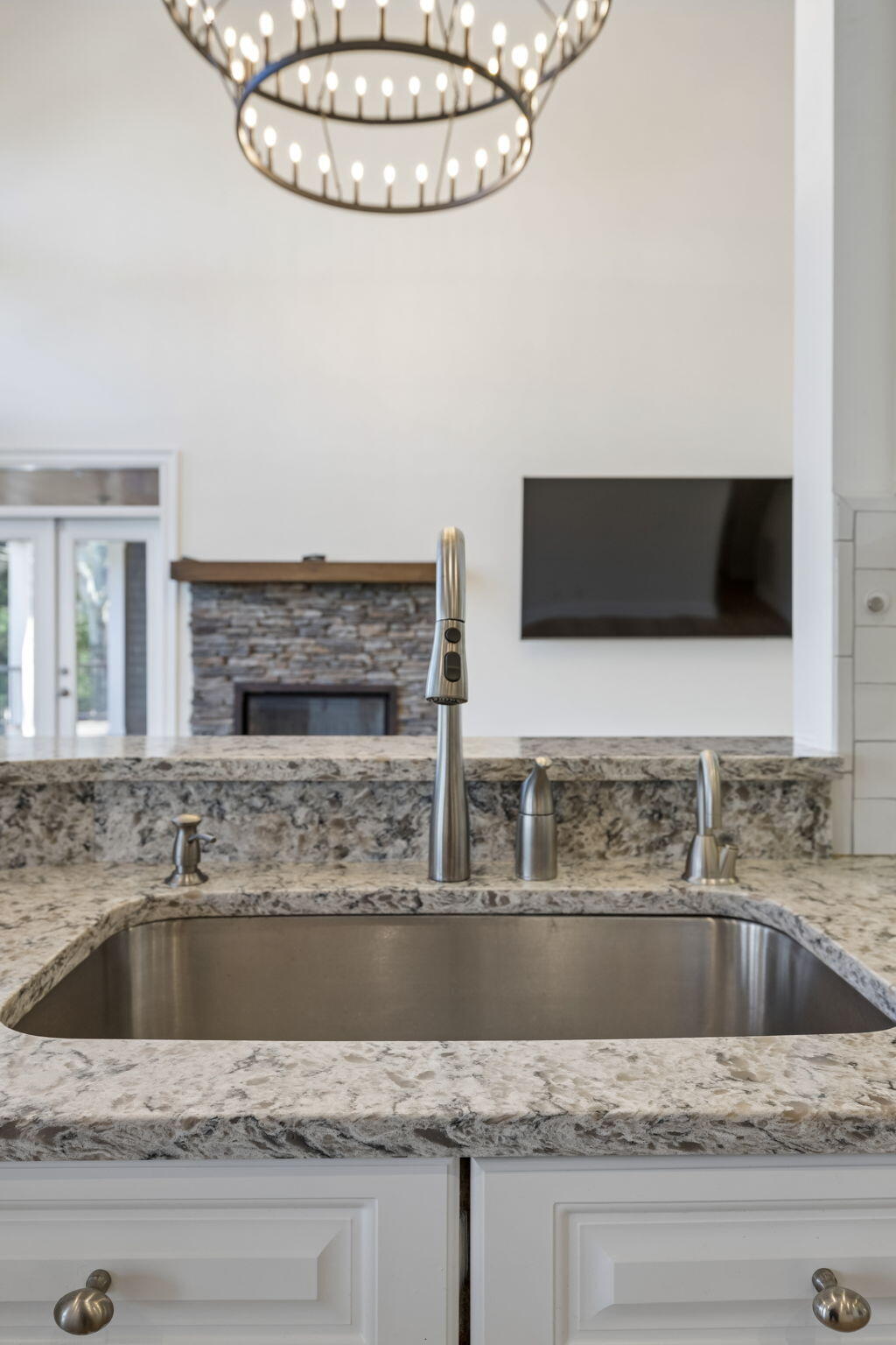 903 Channel View Lane