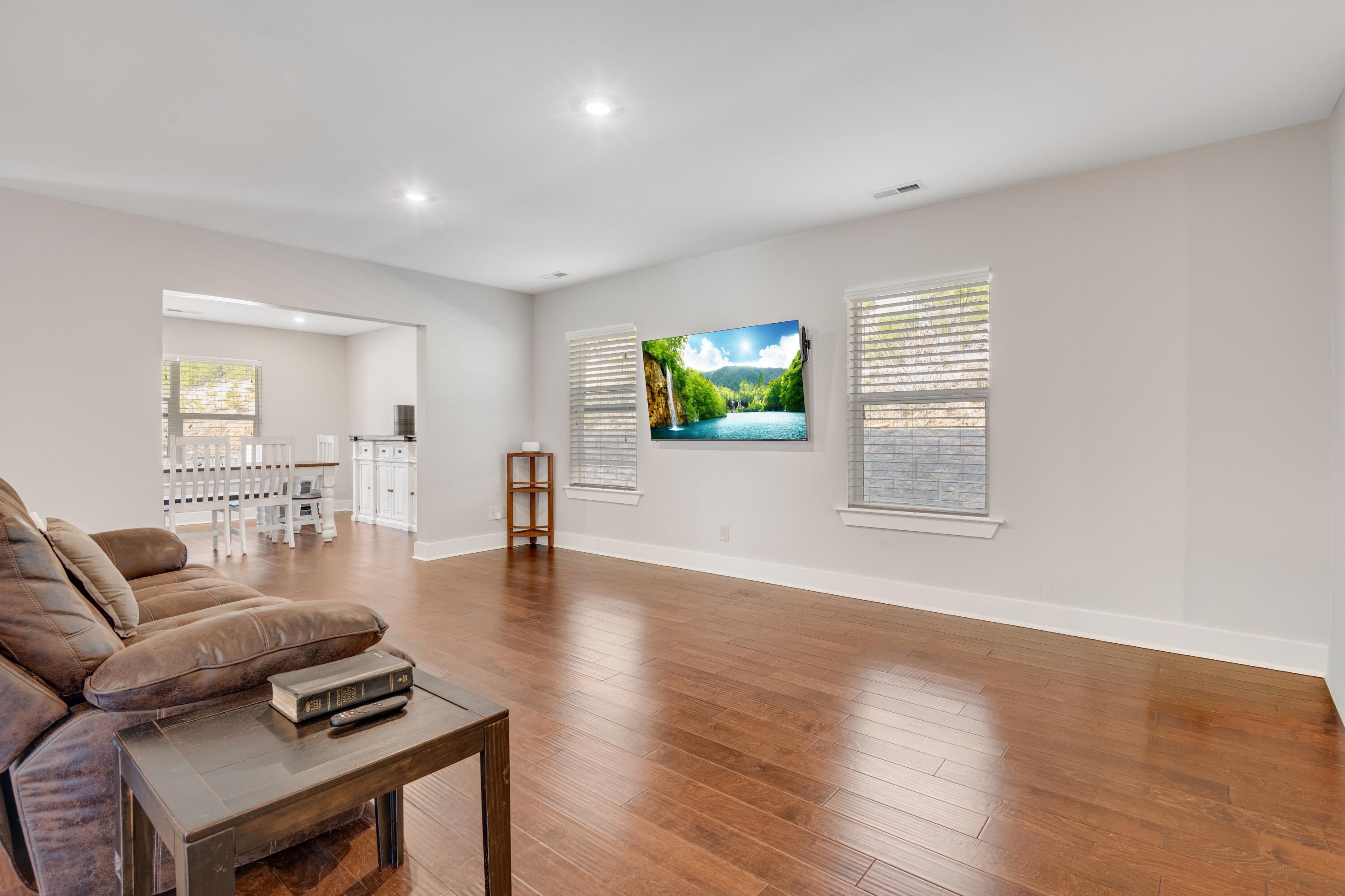 6927 Flagstone Drive