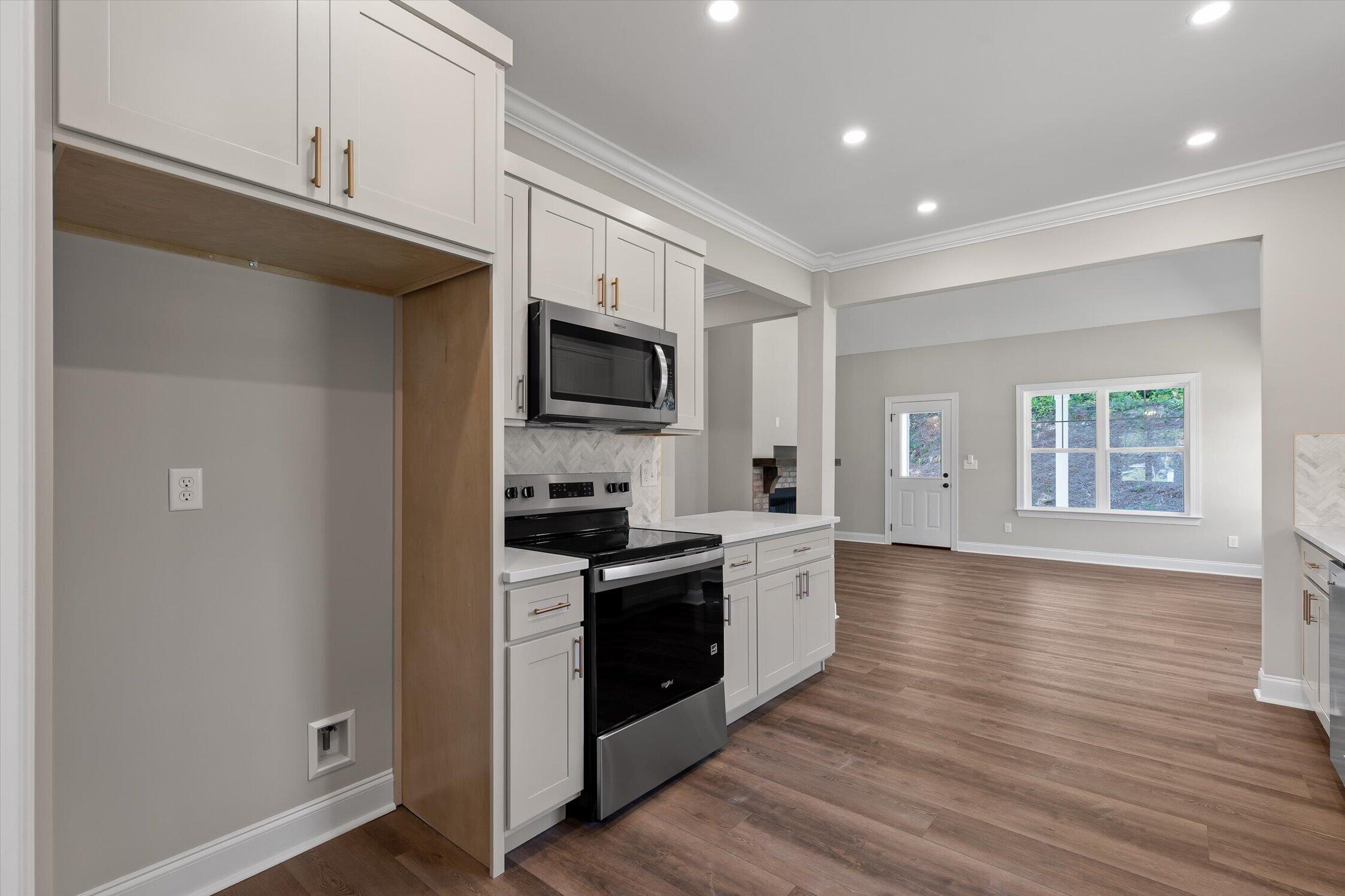 627 Willow Grove Court