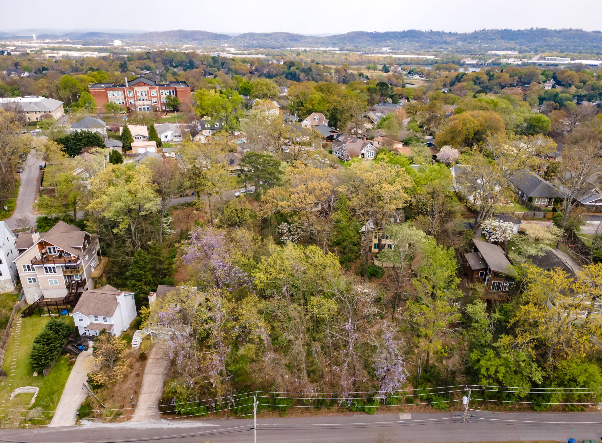 522 Crewdson Street, 11