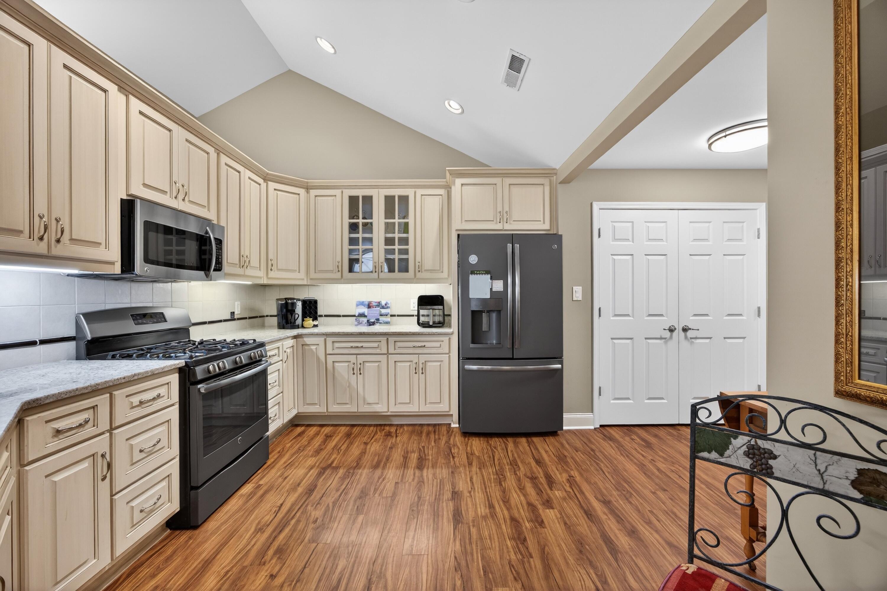 861 Carlisle Lane