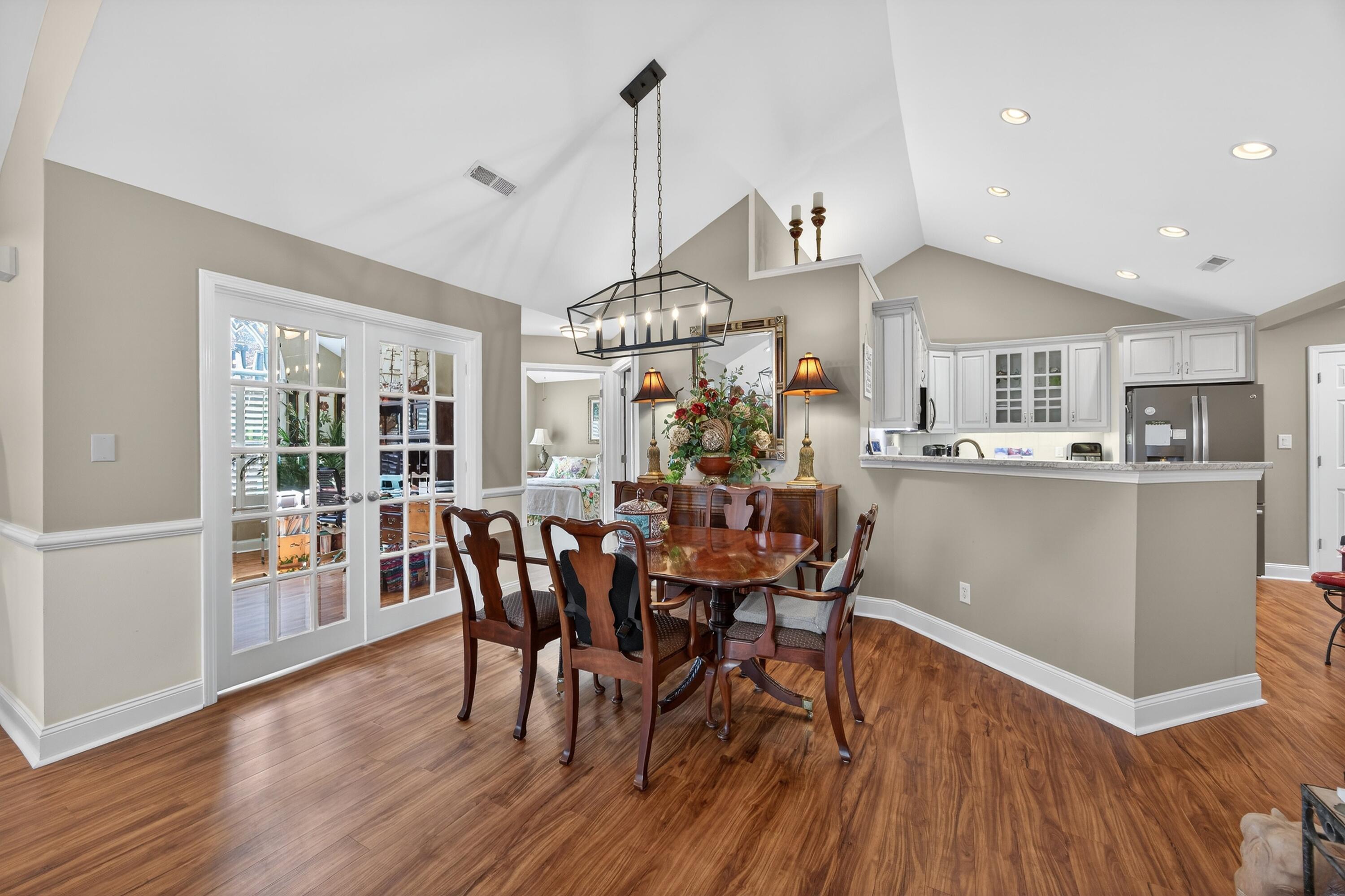 861 Carlisle Lane