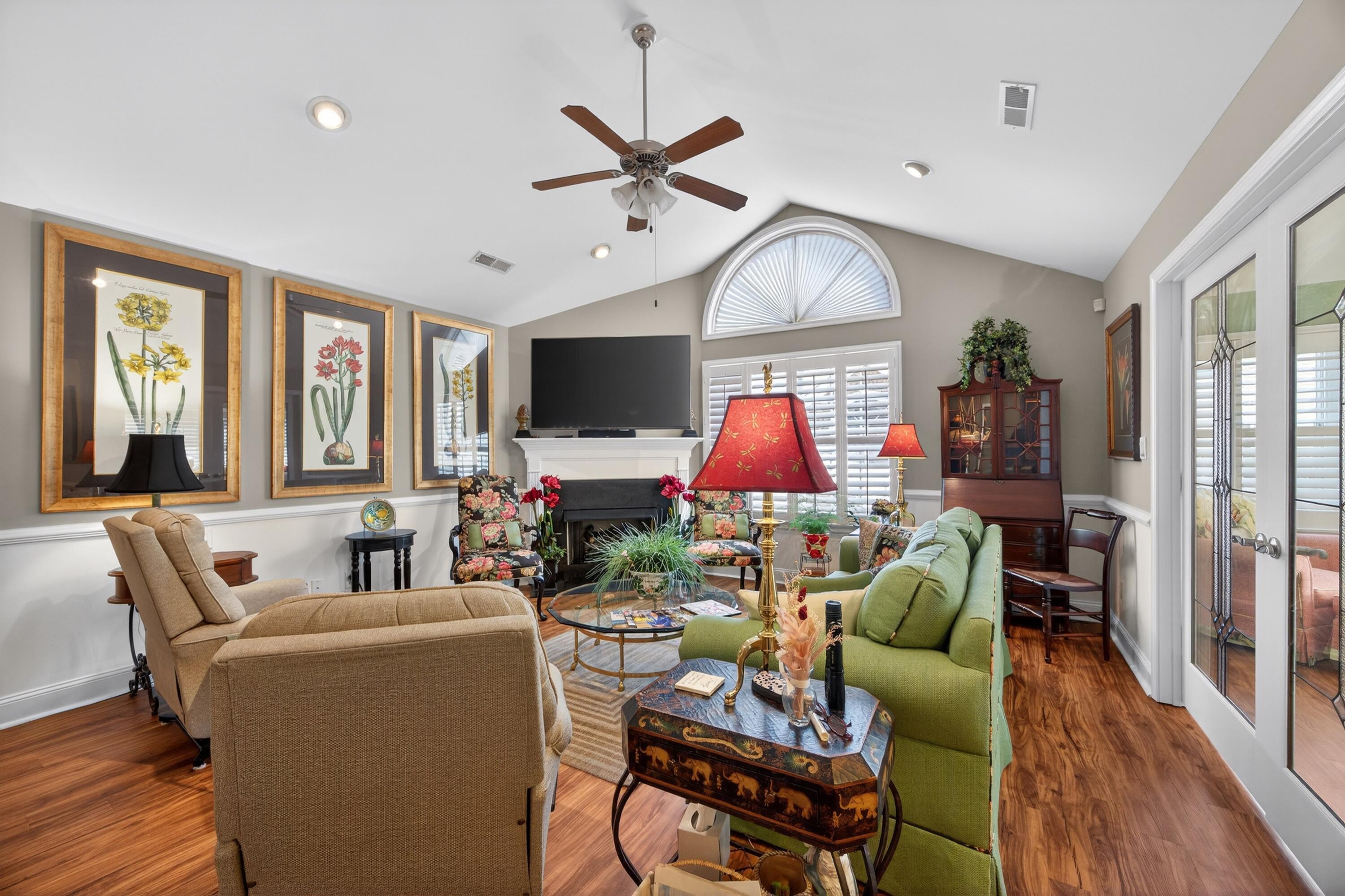 861 Carlisle Lane