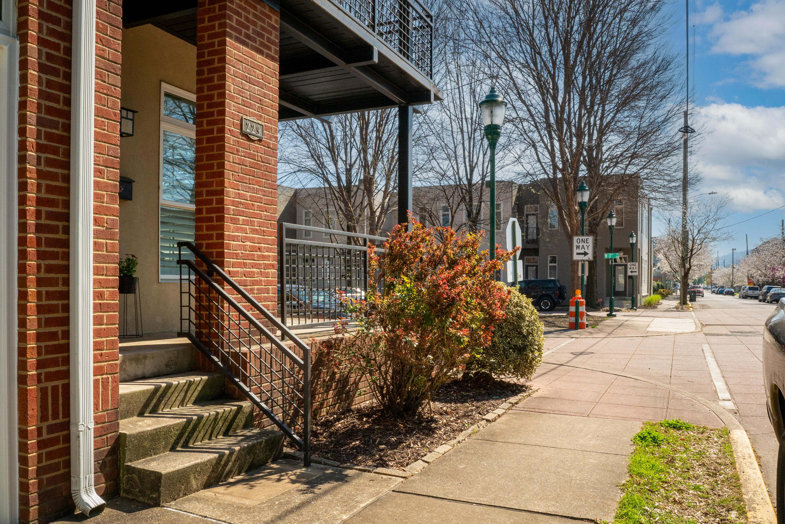 229 W 17th Street