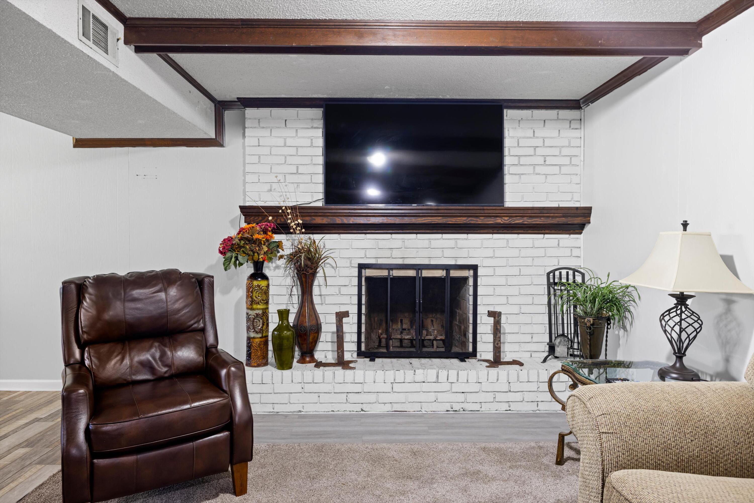 483 King Crest Lane