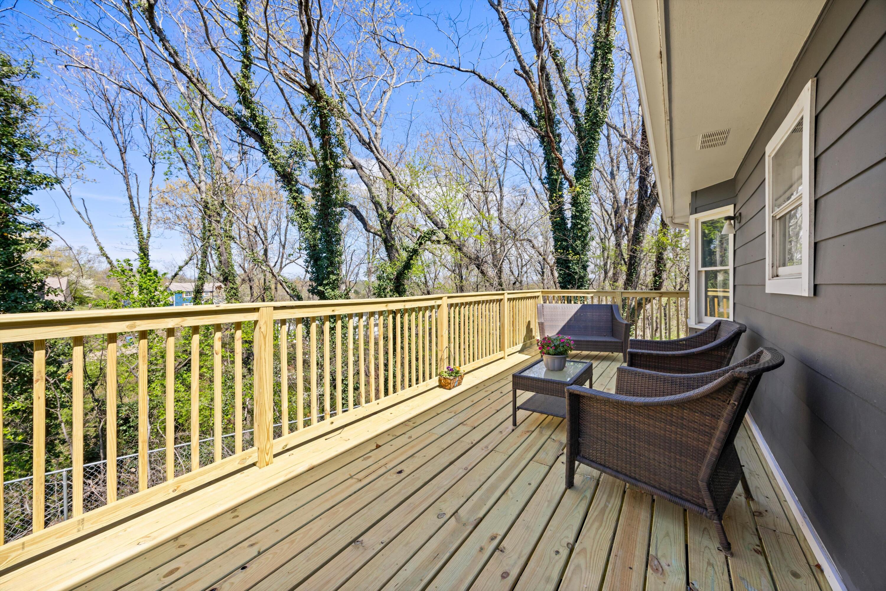 483 King Crest Lane