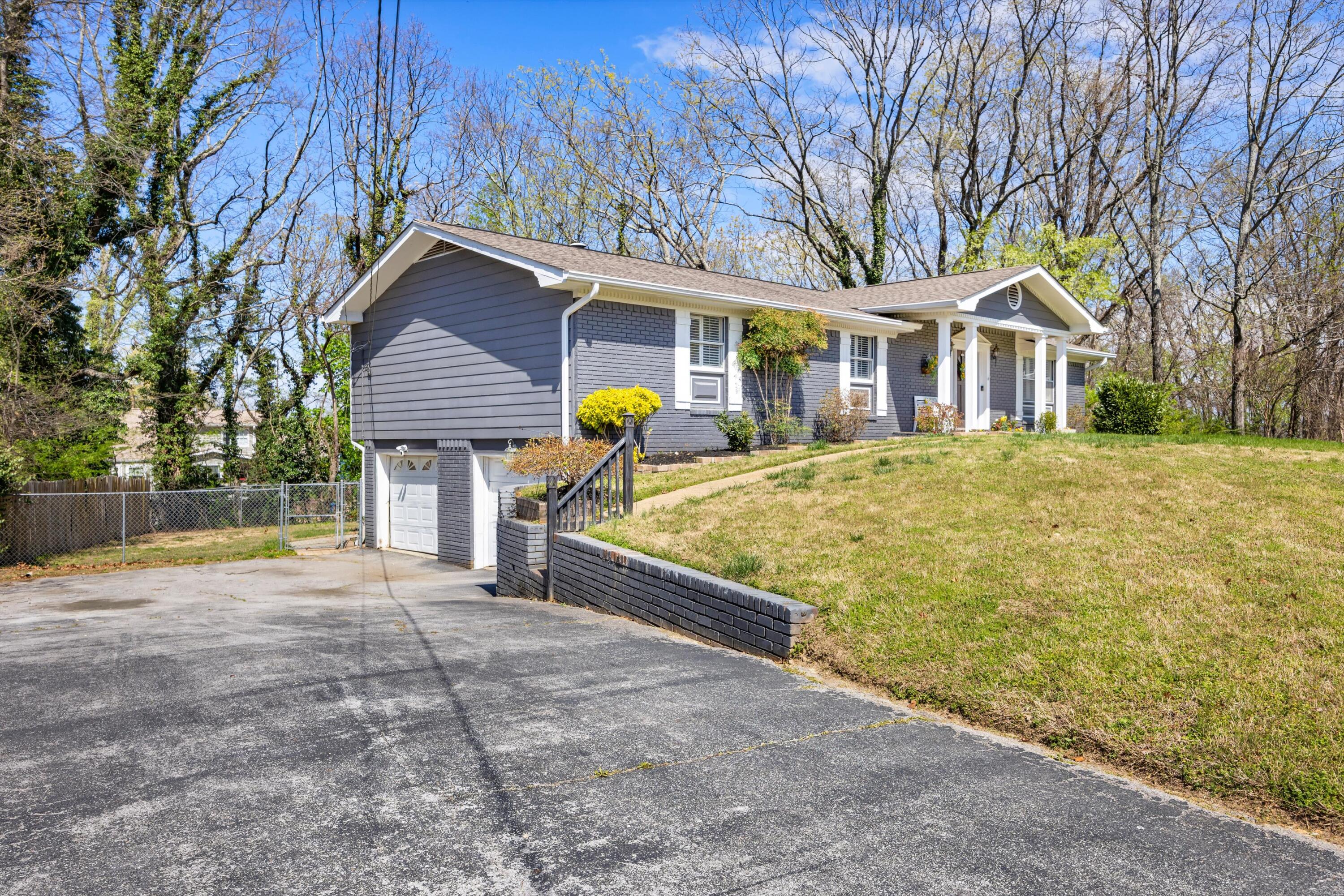 483 King Crest Lane