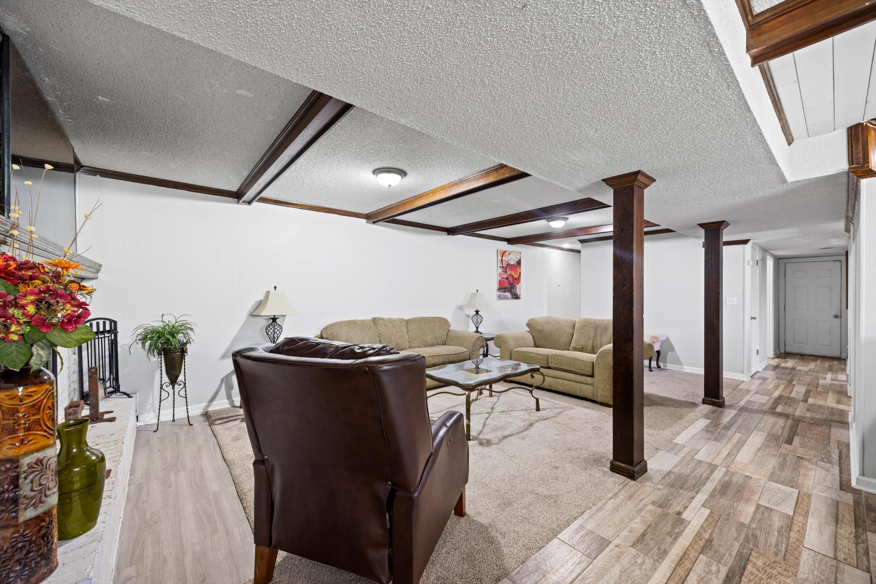 483 King Crest Lane