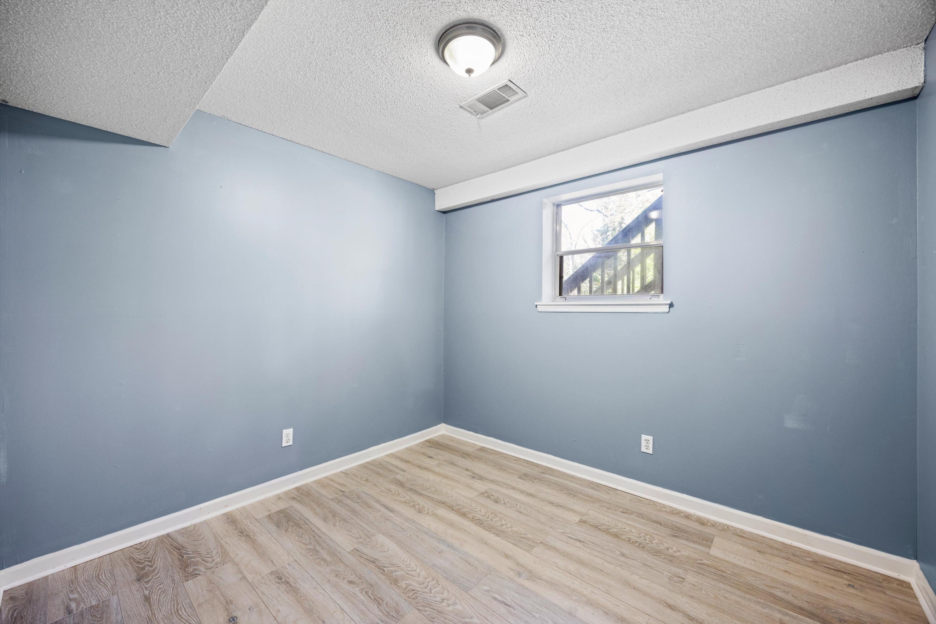 483 King Crest Lane
