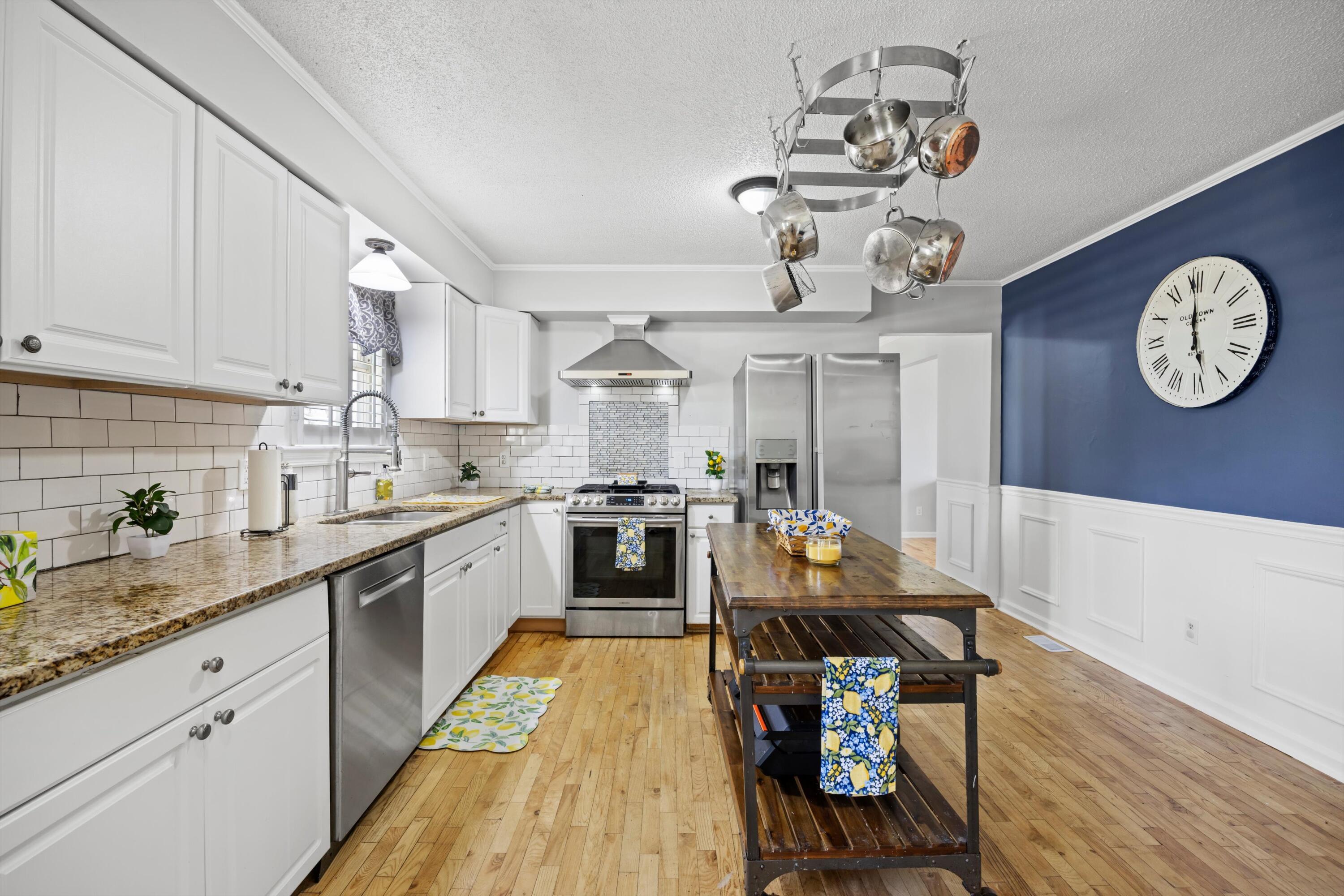 483 King Crest Lane