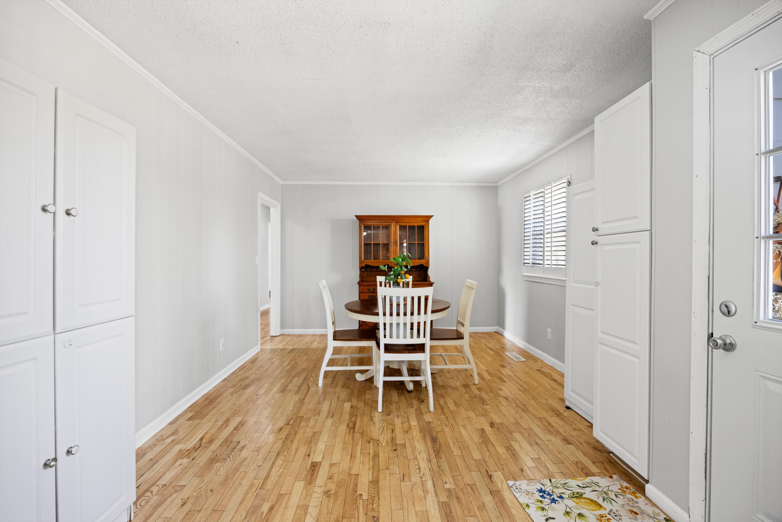 483 King Crest Lane