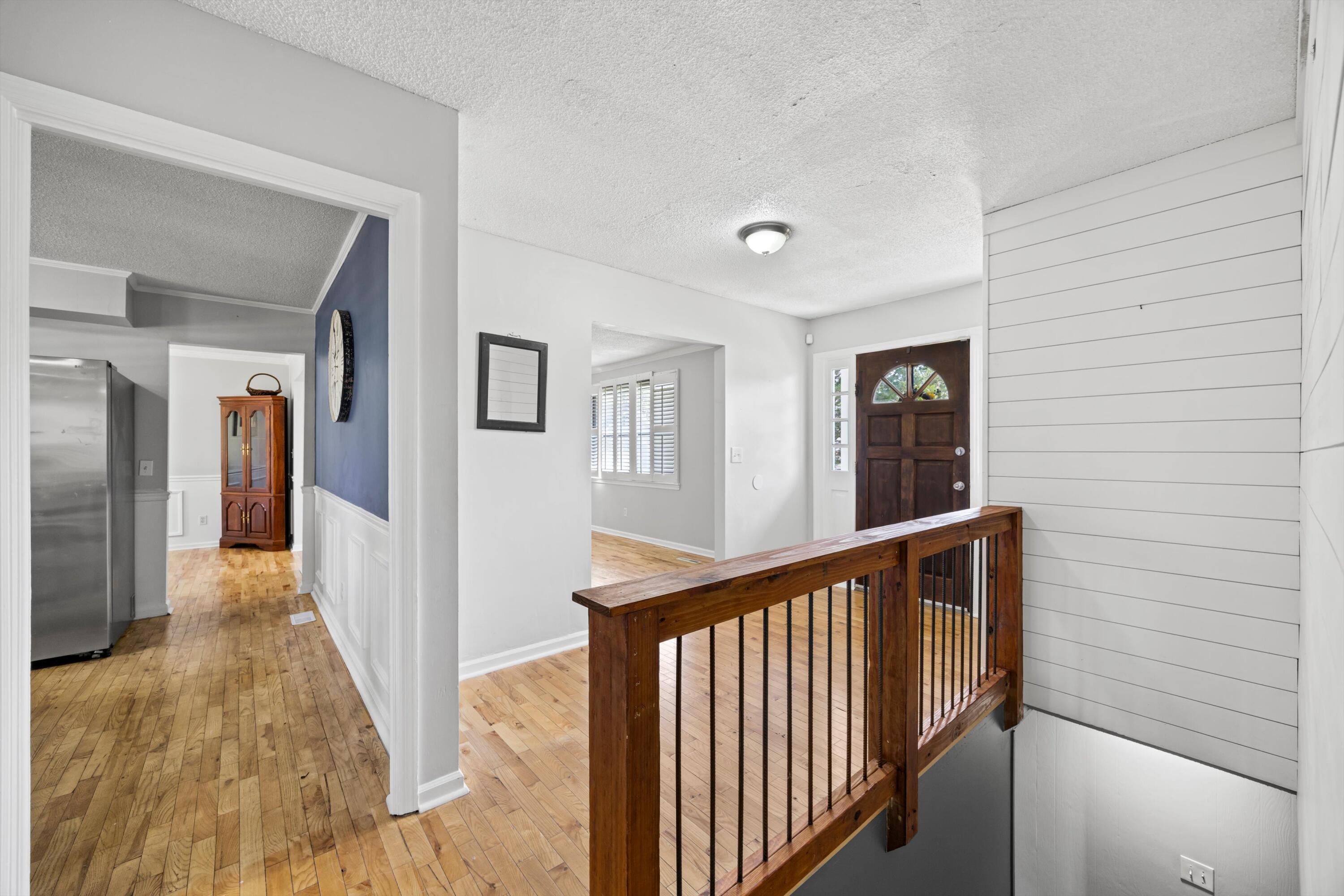 483 King Crest Lane
