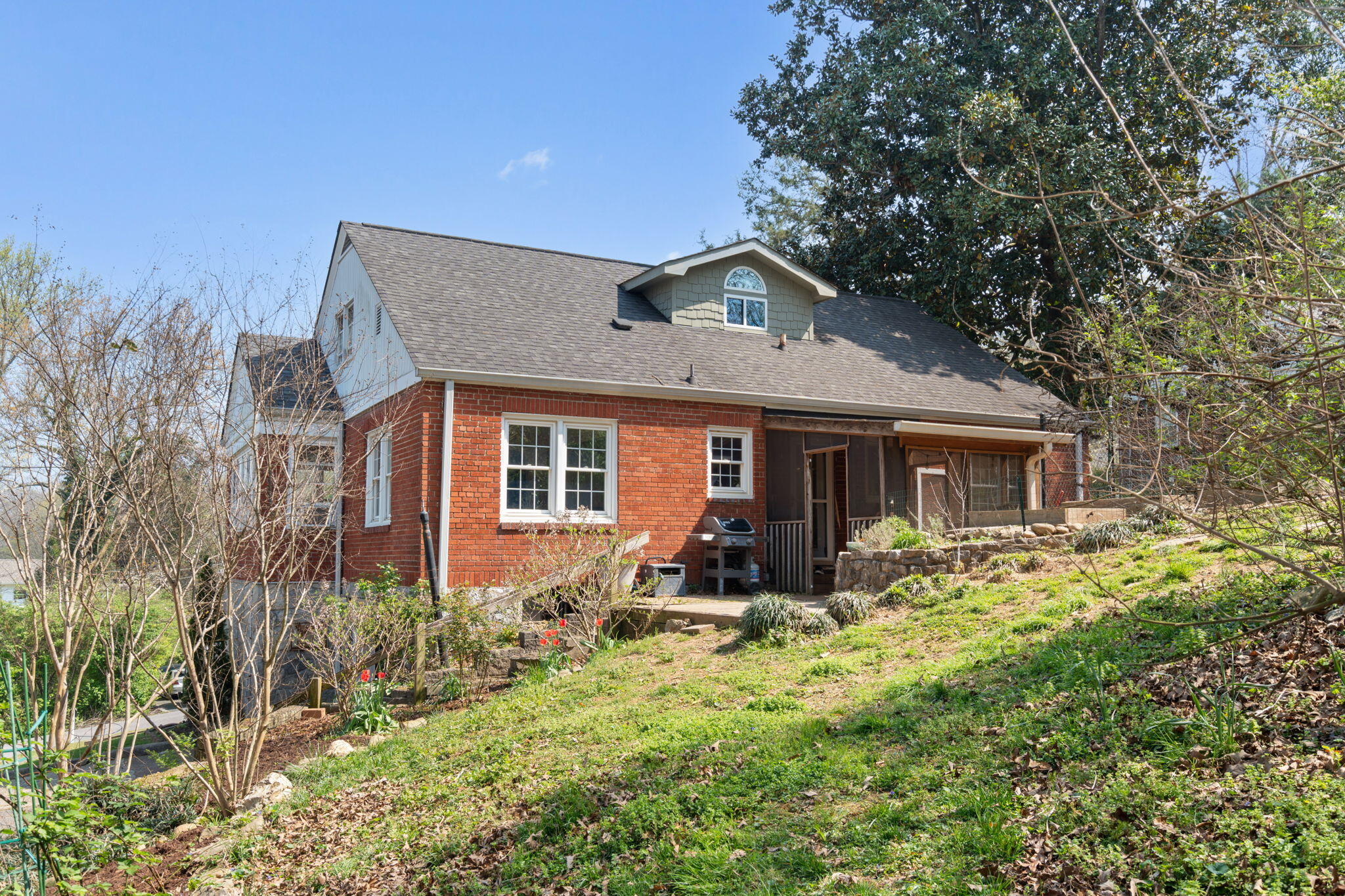 204 Forsythe Street