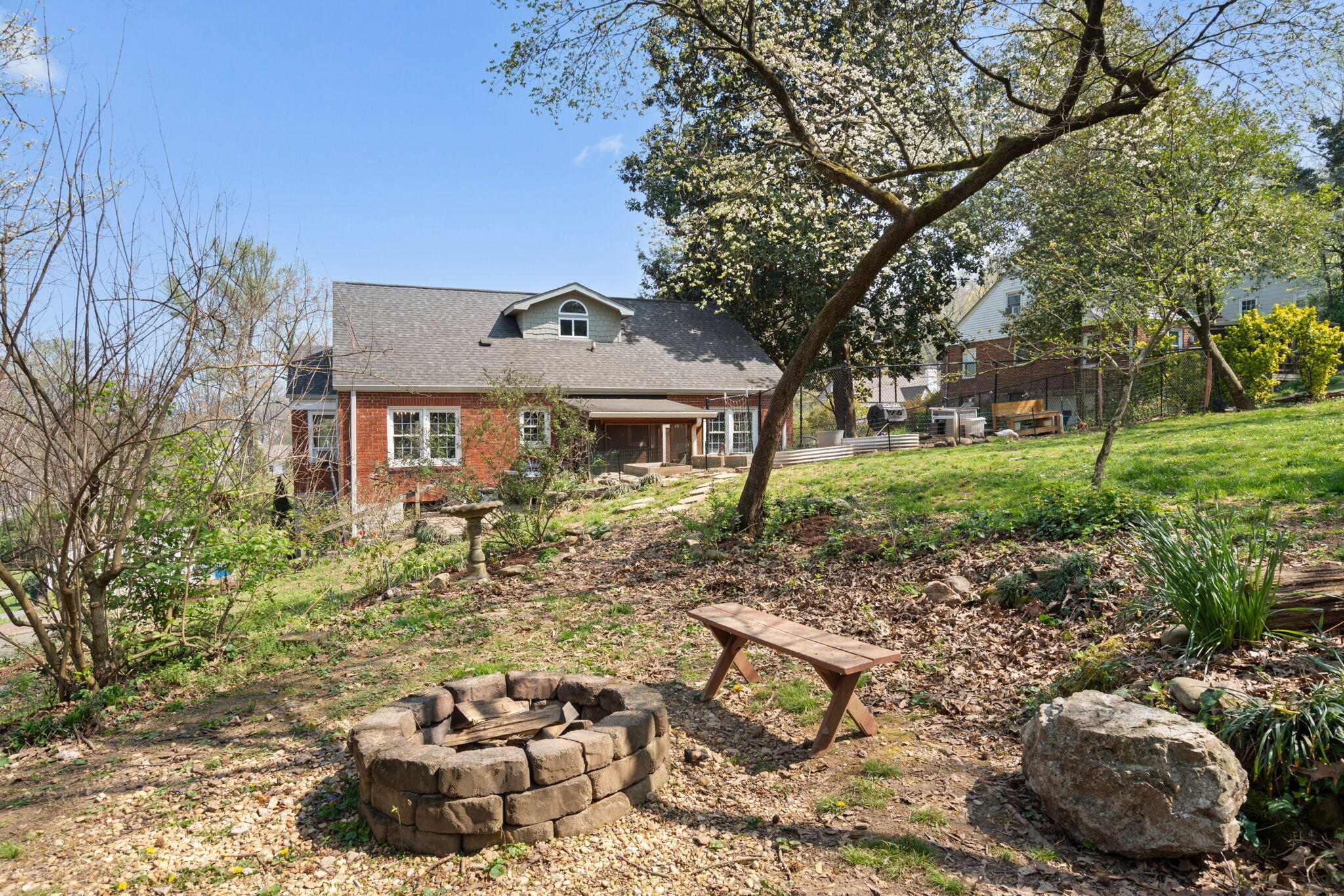 204 Forsythe Street