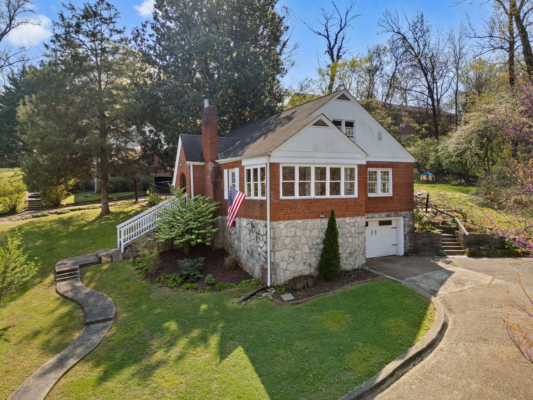 204 Forsythe Street