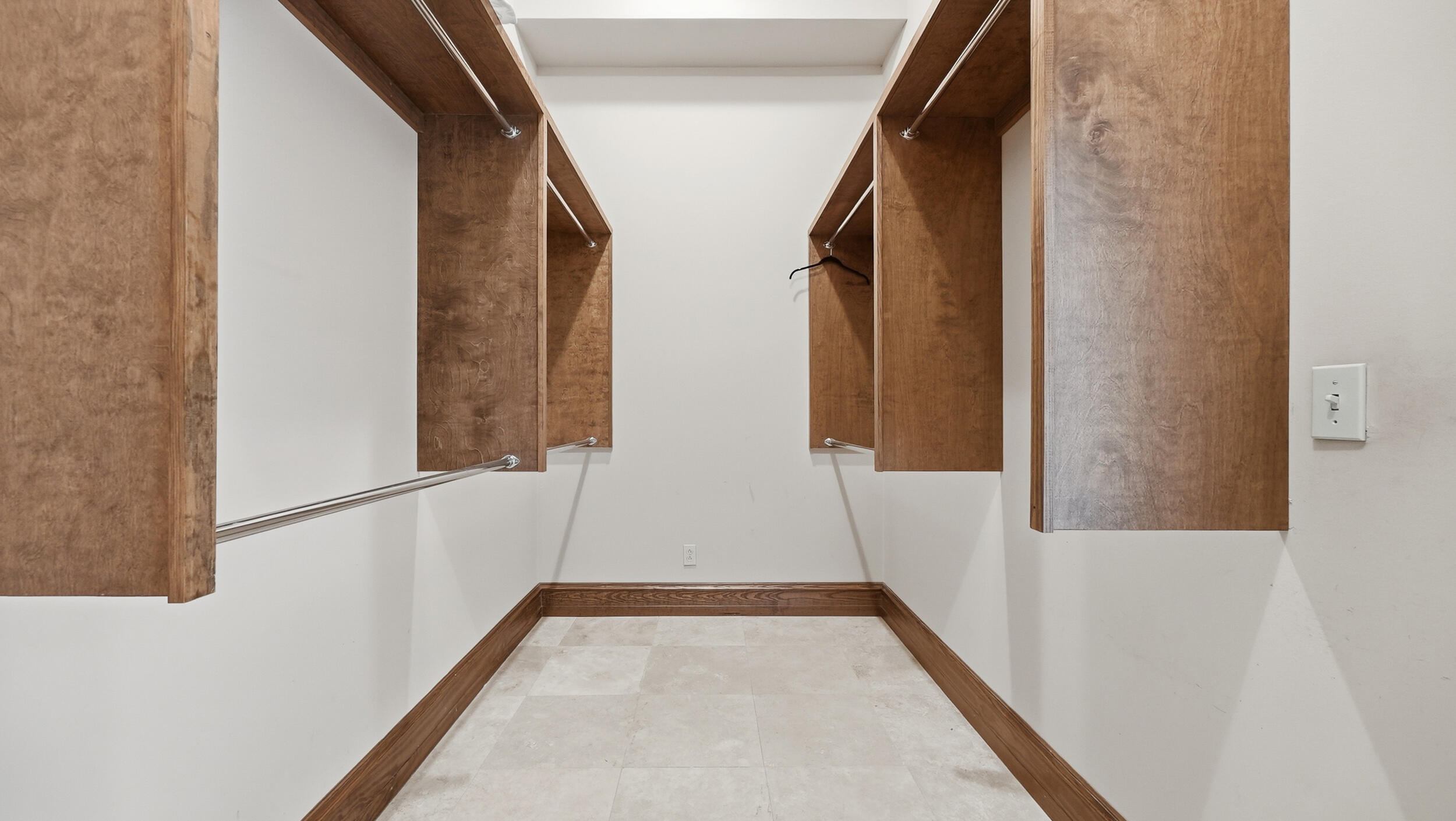 1000 E Martin Luther King Boulevard, 203