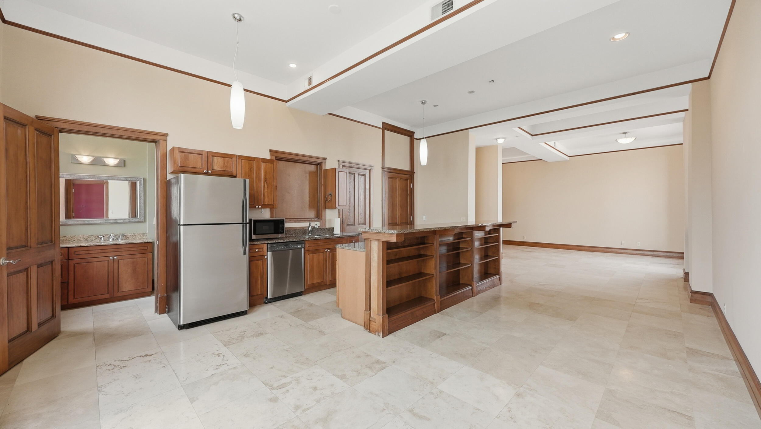 1000 E Martin Luther King Boulevard, 203