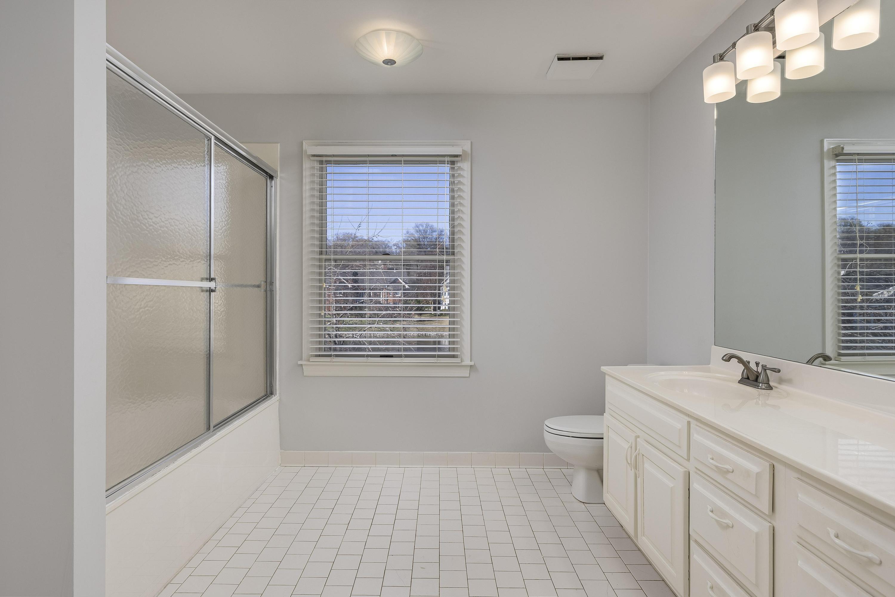 1006 Southbridge Lane