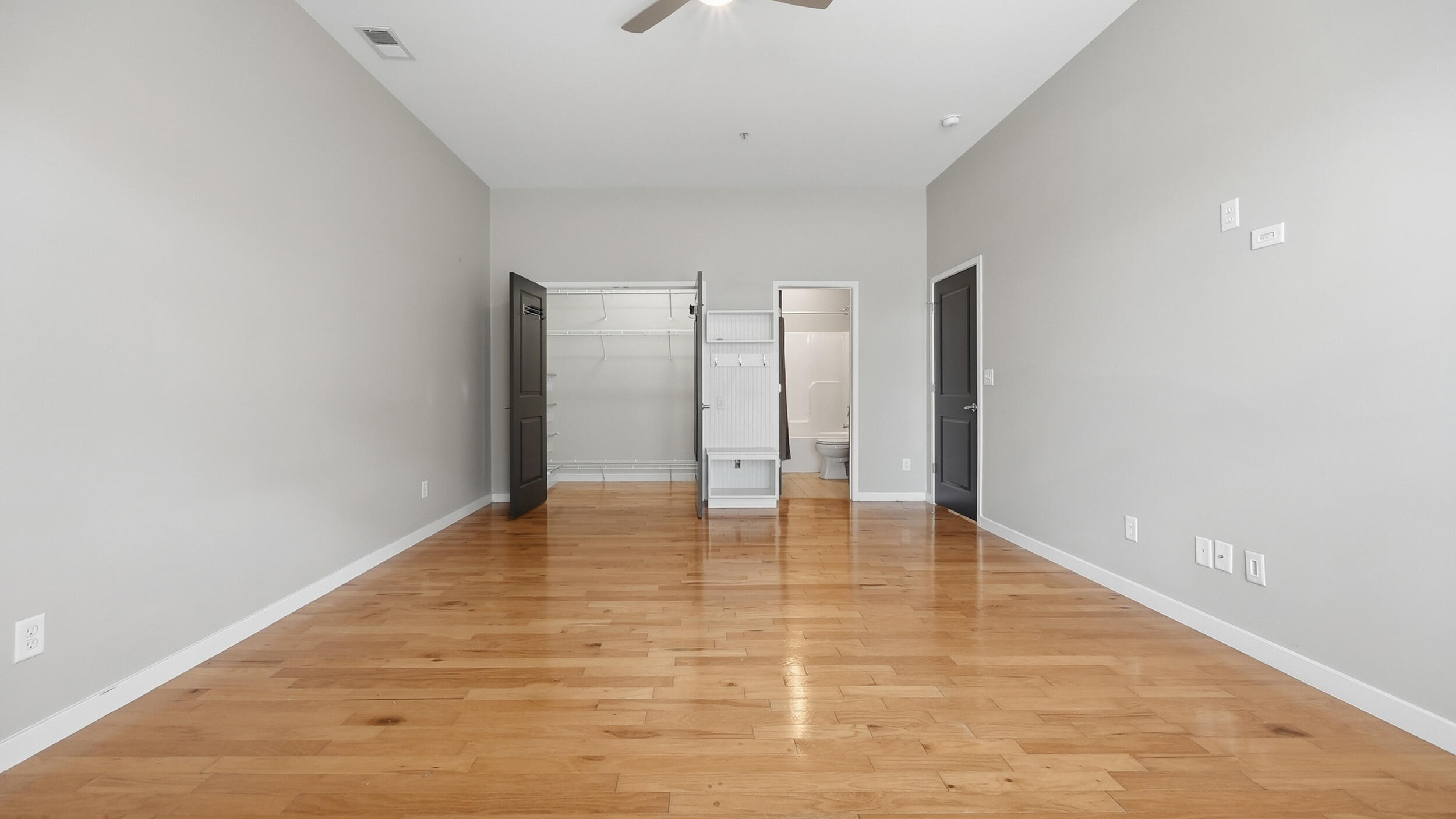 863 Flynn Street, 104