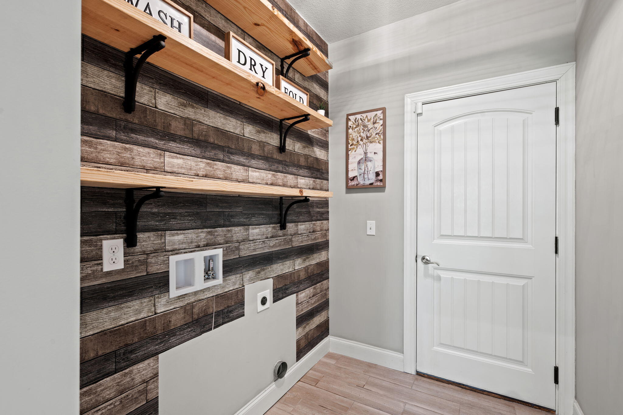 8229 Pierpoint Drive