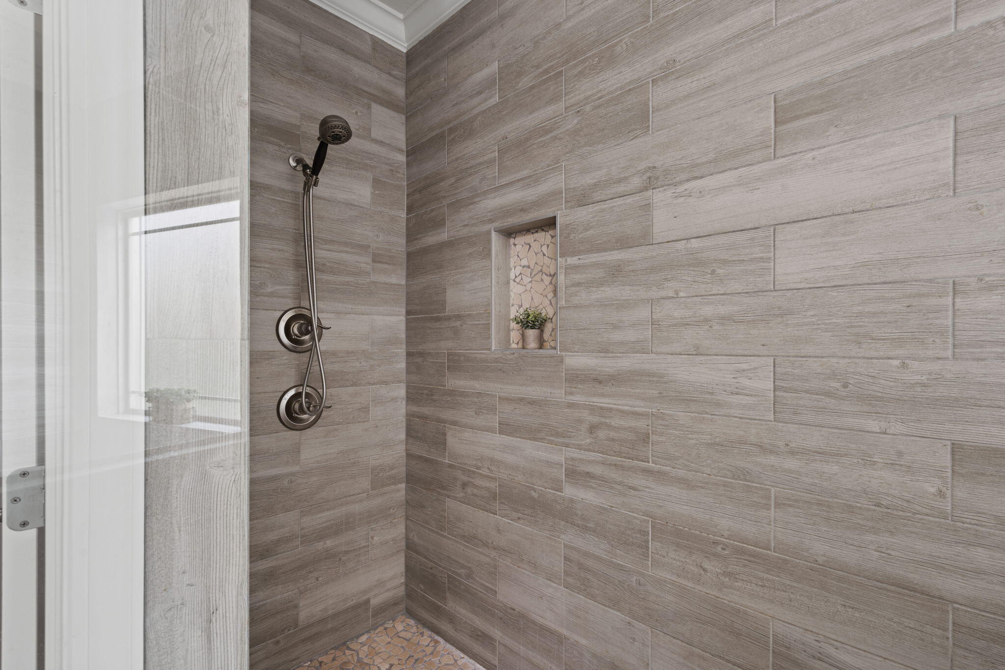 8229 Pierpoint Drive