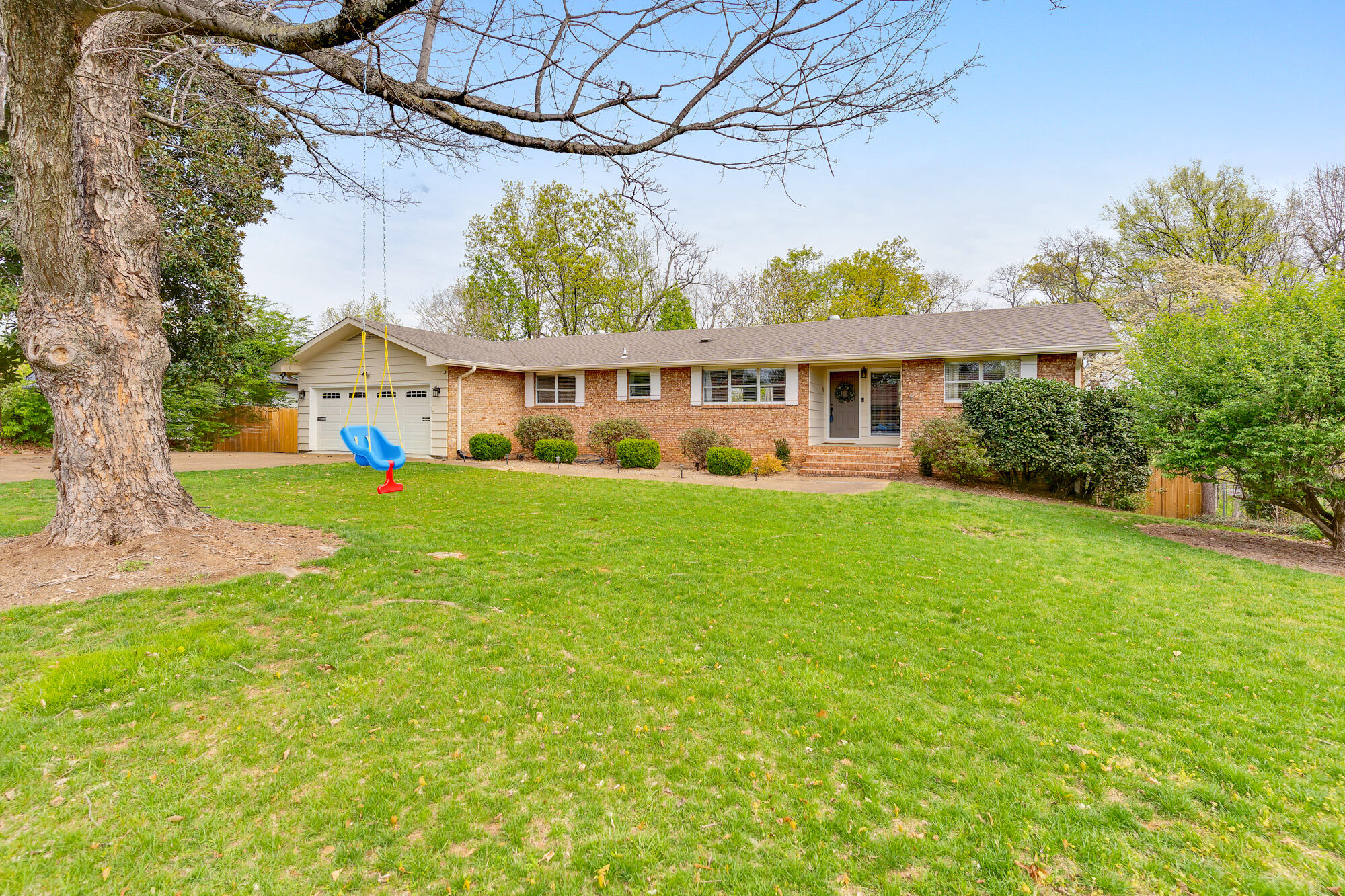 1325 Highland Road