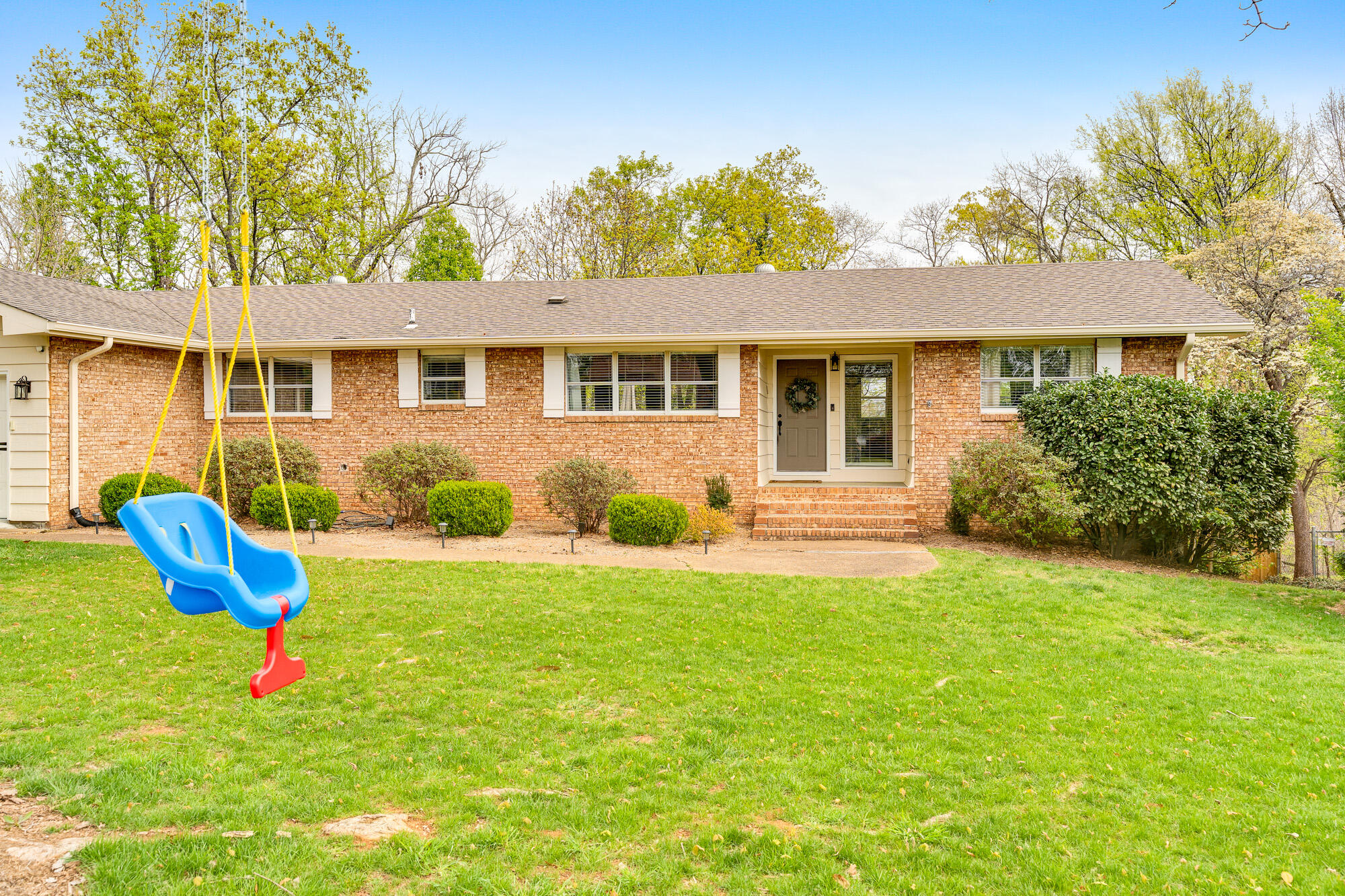 1325 Highland Road