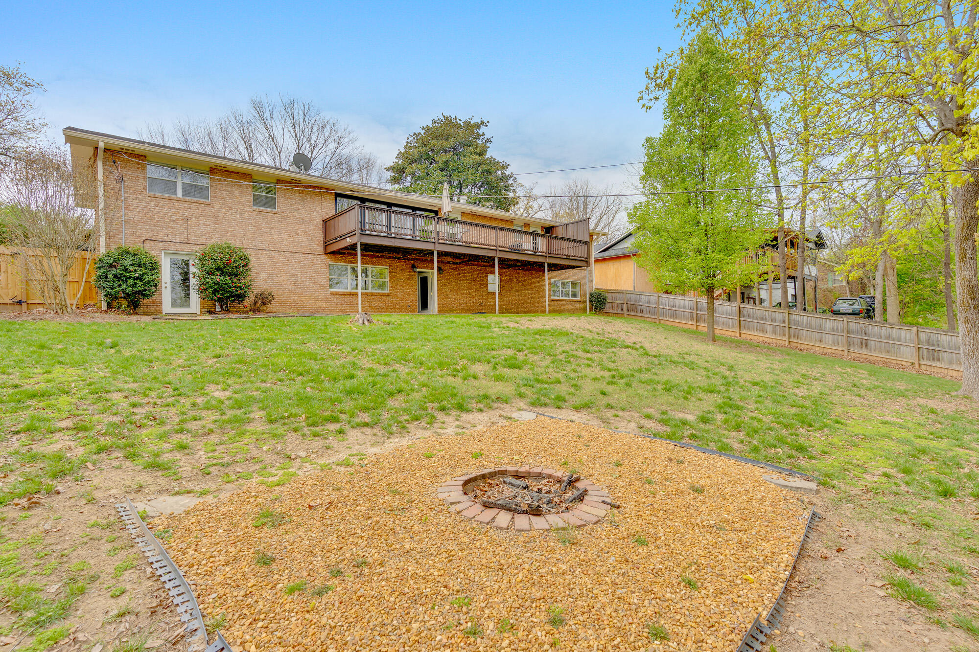 1325 Highland Road