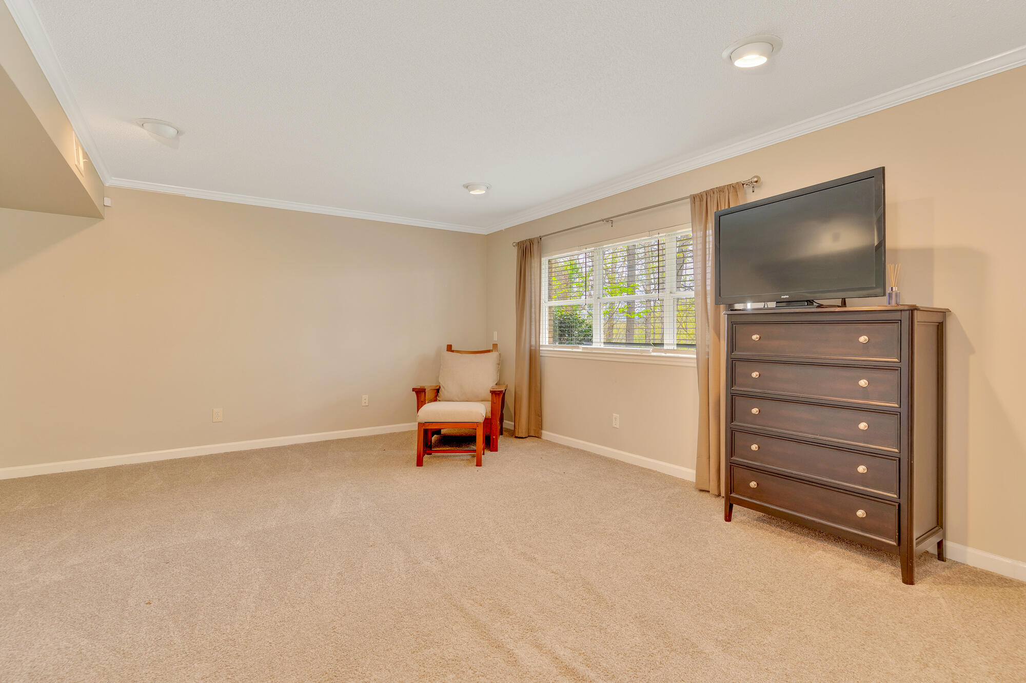 1325 Highland Road