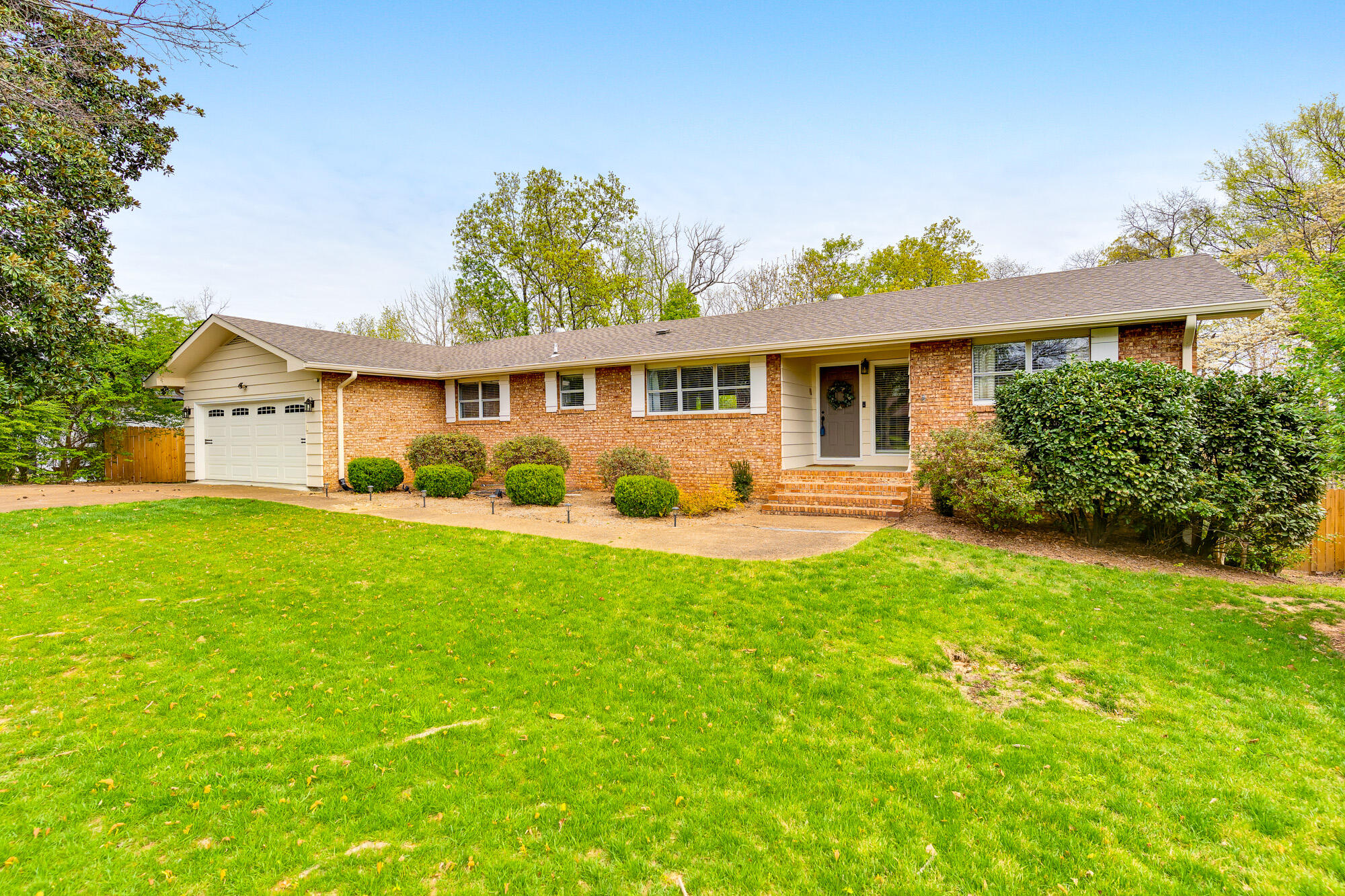 1325 Highland Road