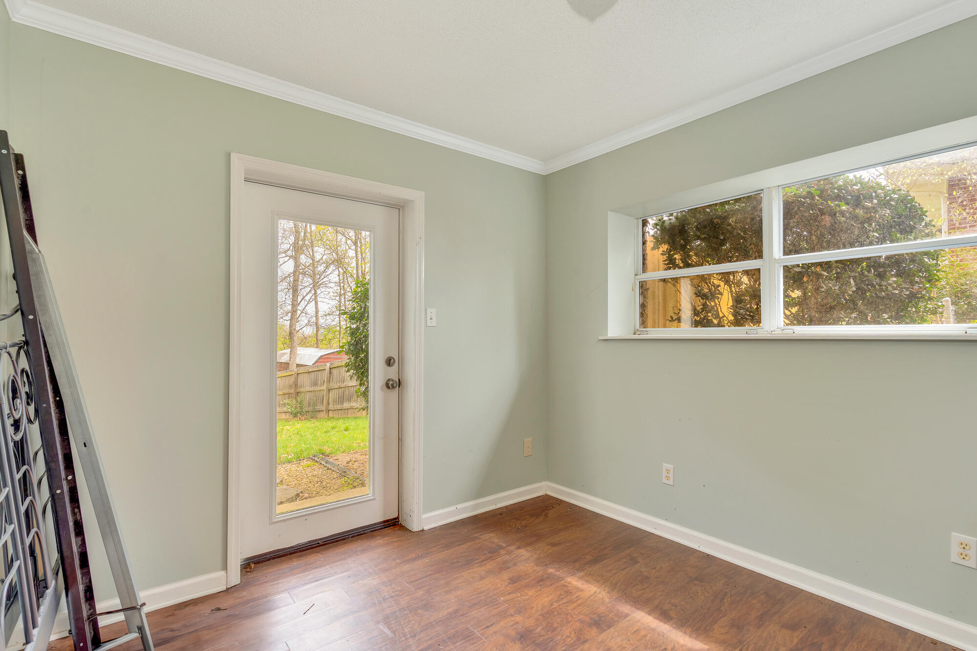 1325 Highland Road