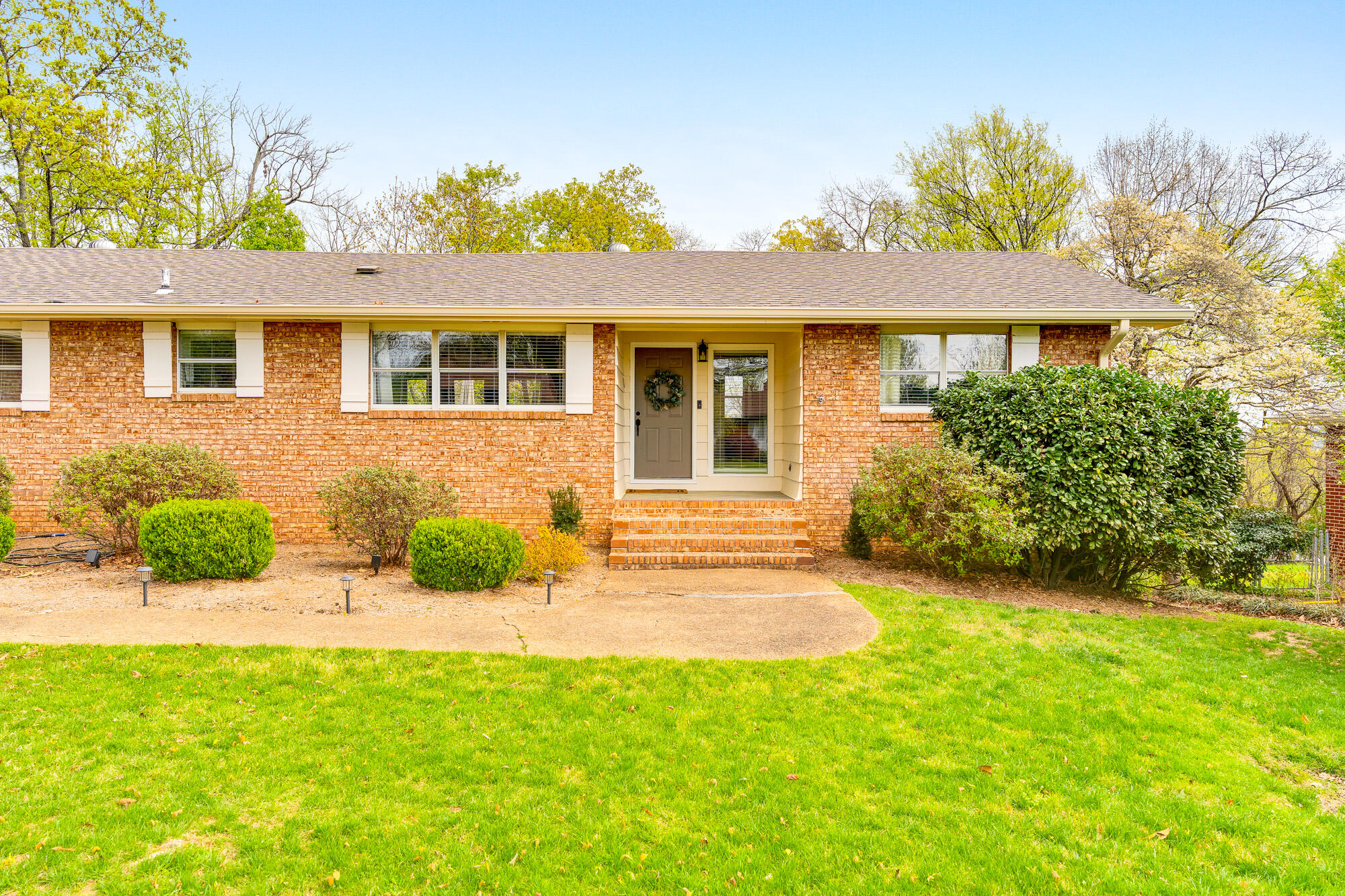 1325 Highland Road