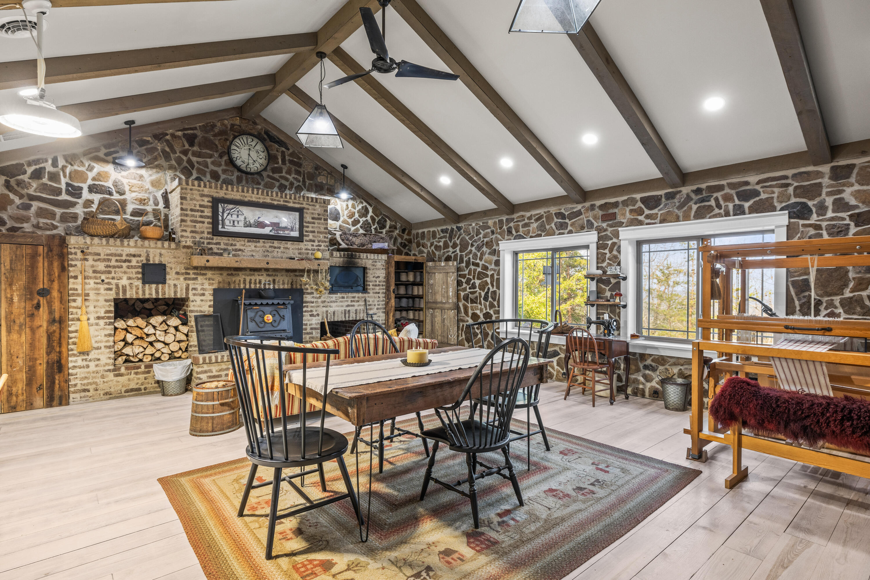 7174 White Oak Valley Road, McDonald