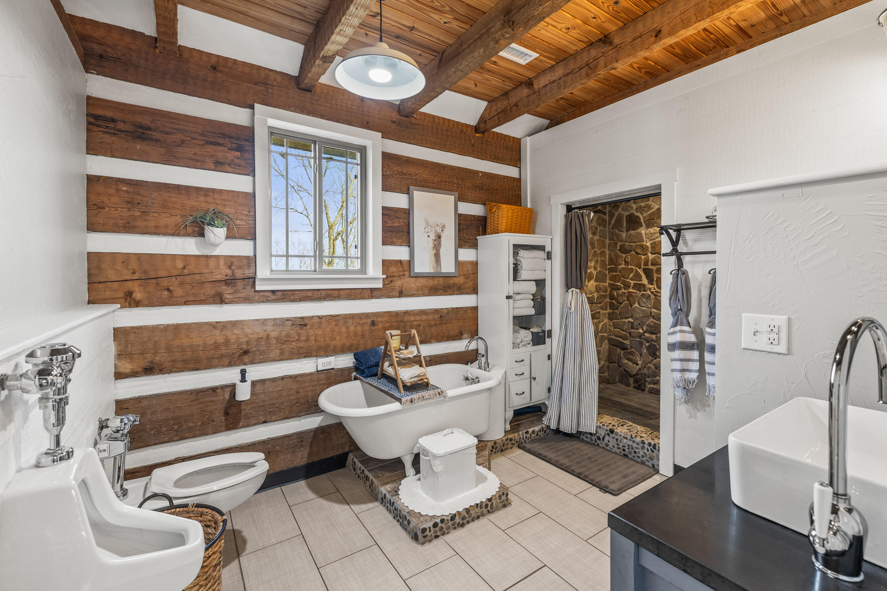 7174 White Oak Valley Road, McDonald