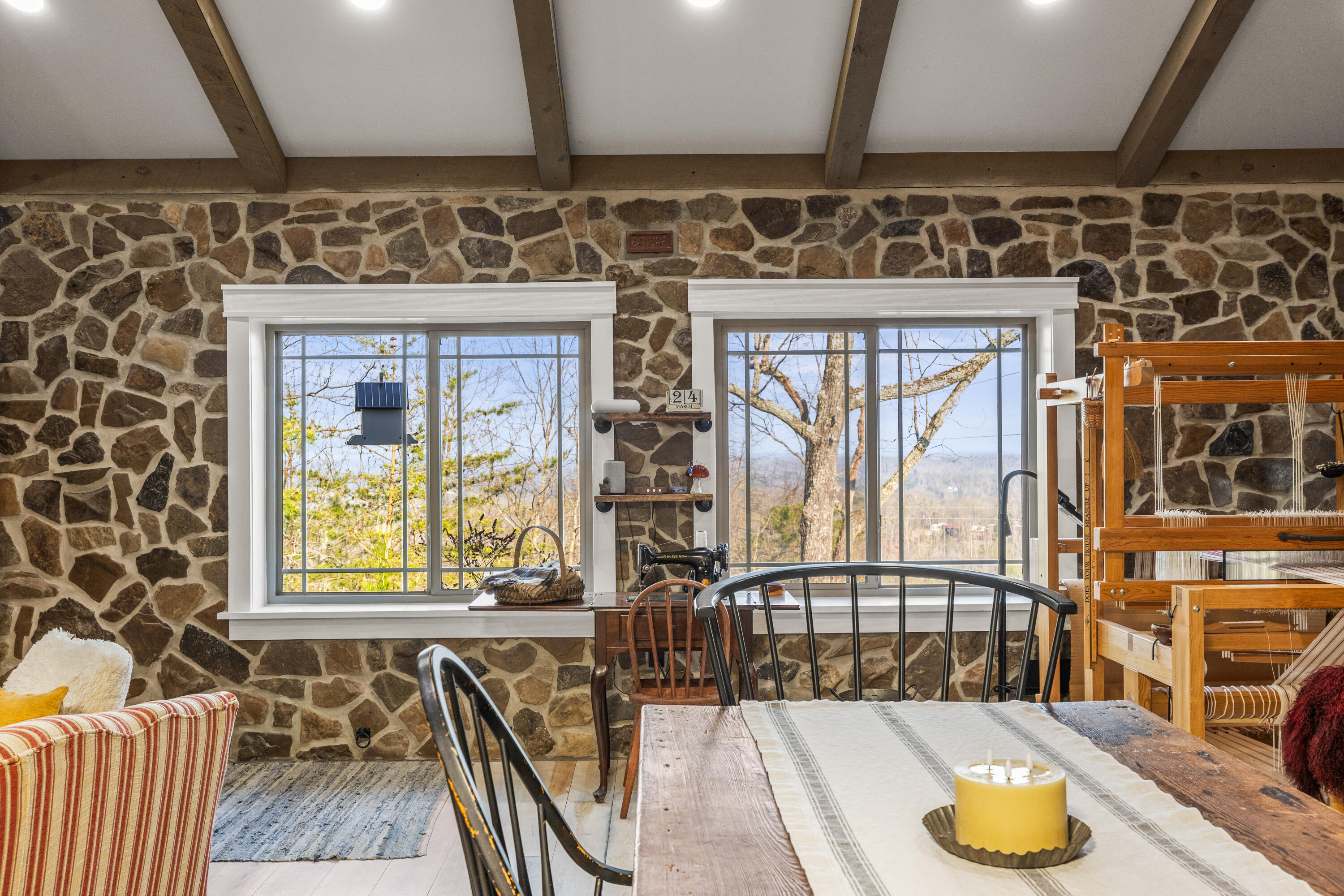 7174 White Oak Valley Road, McDonald