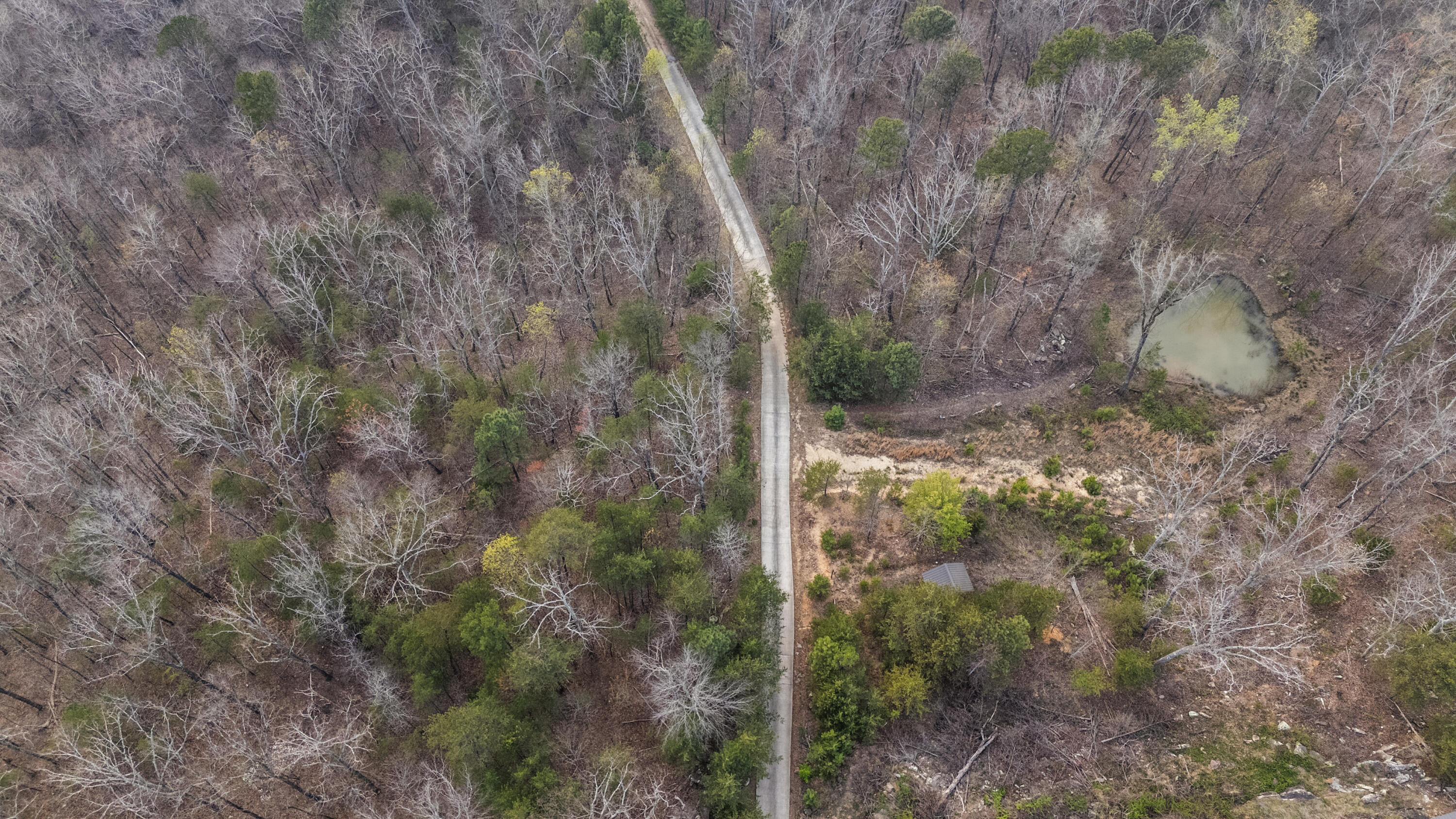 7174 White Oak Valley Road, McDonald
