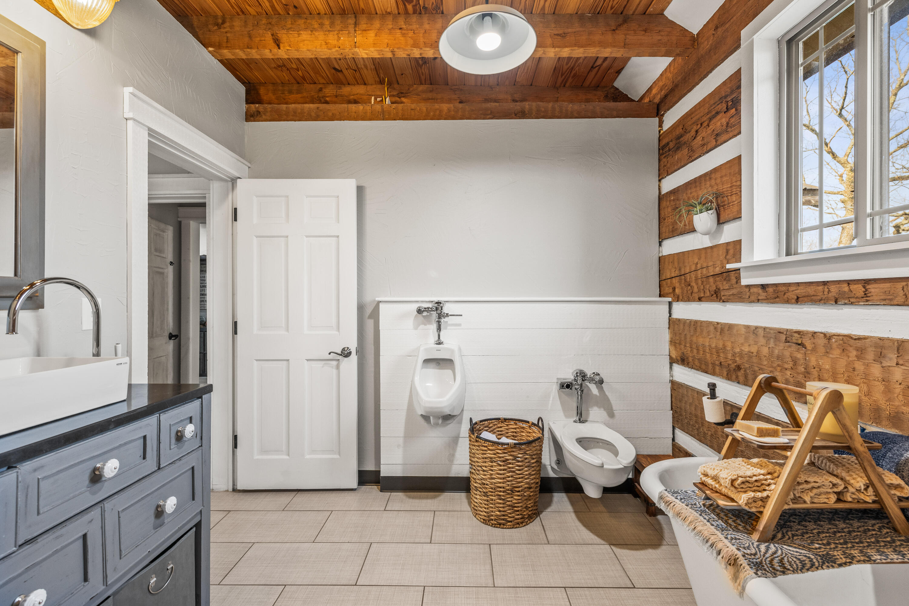 7174 White Oak Valley Road, McDonald