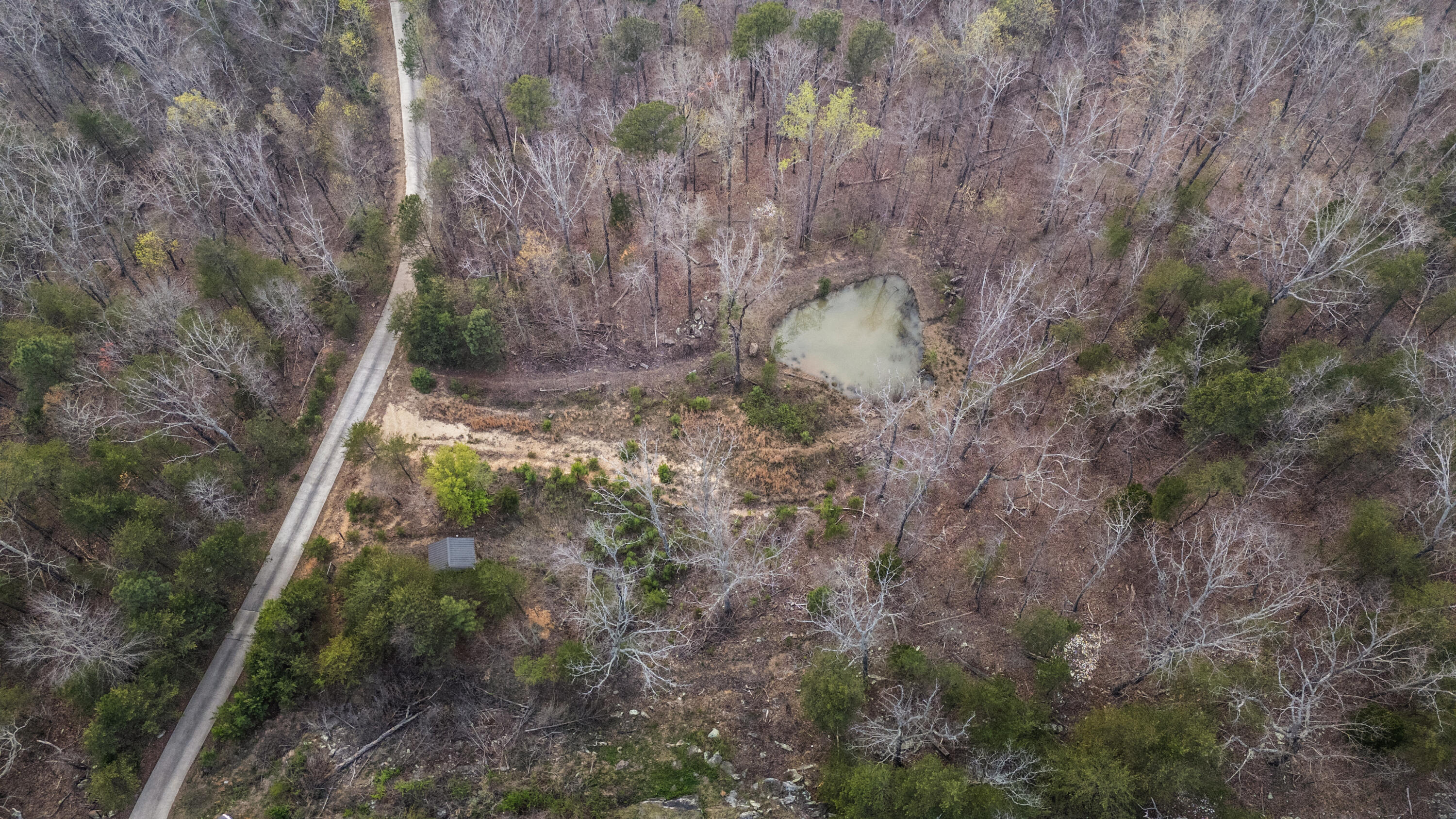 7174 White Oak Valley Road, McDonald