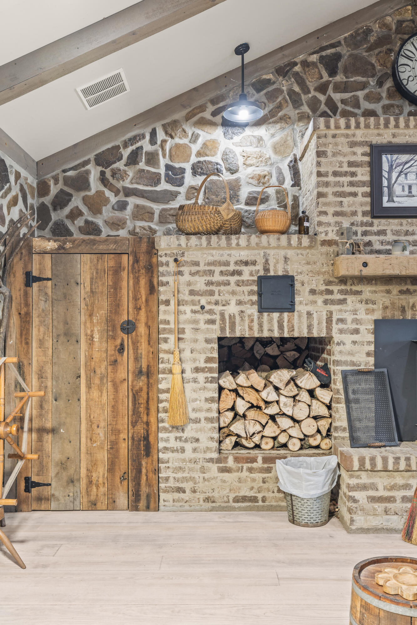 7174 White Oak Valley Road, McDonald