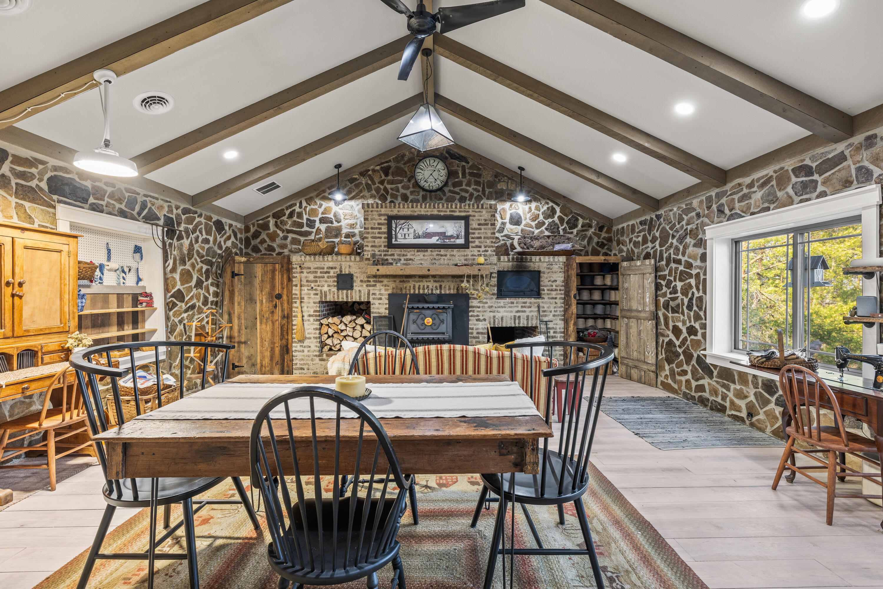 7174 White Oak Valley Road, McDonald