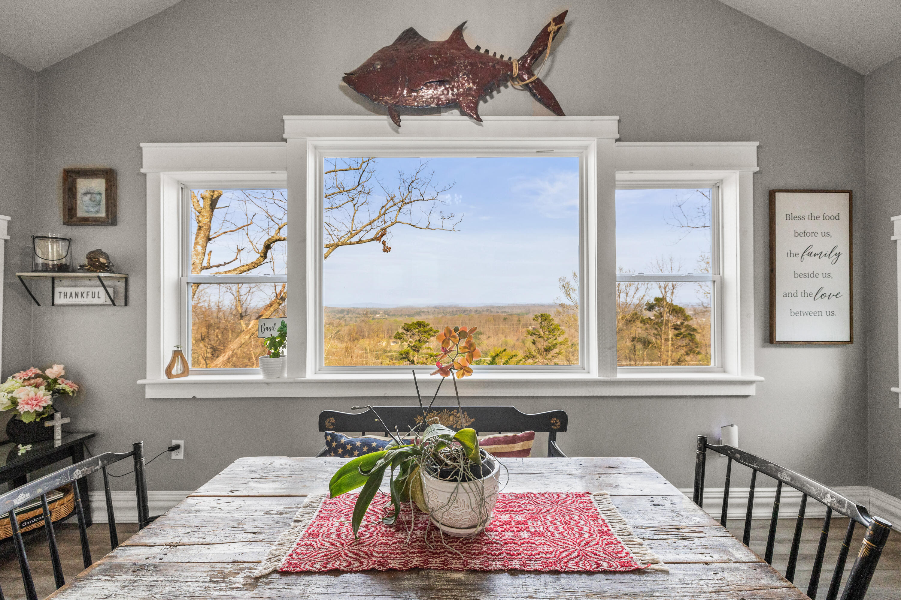 7174 White Oak Valley Road, McDonald