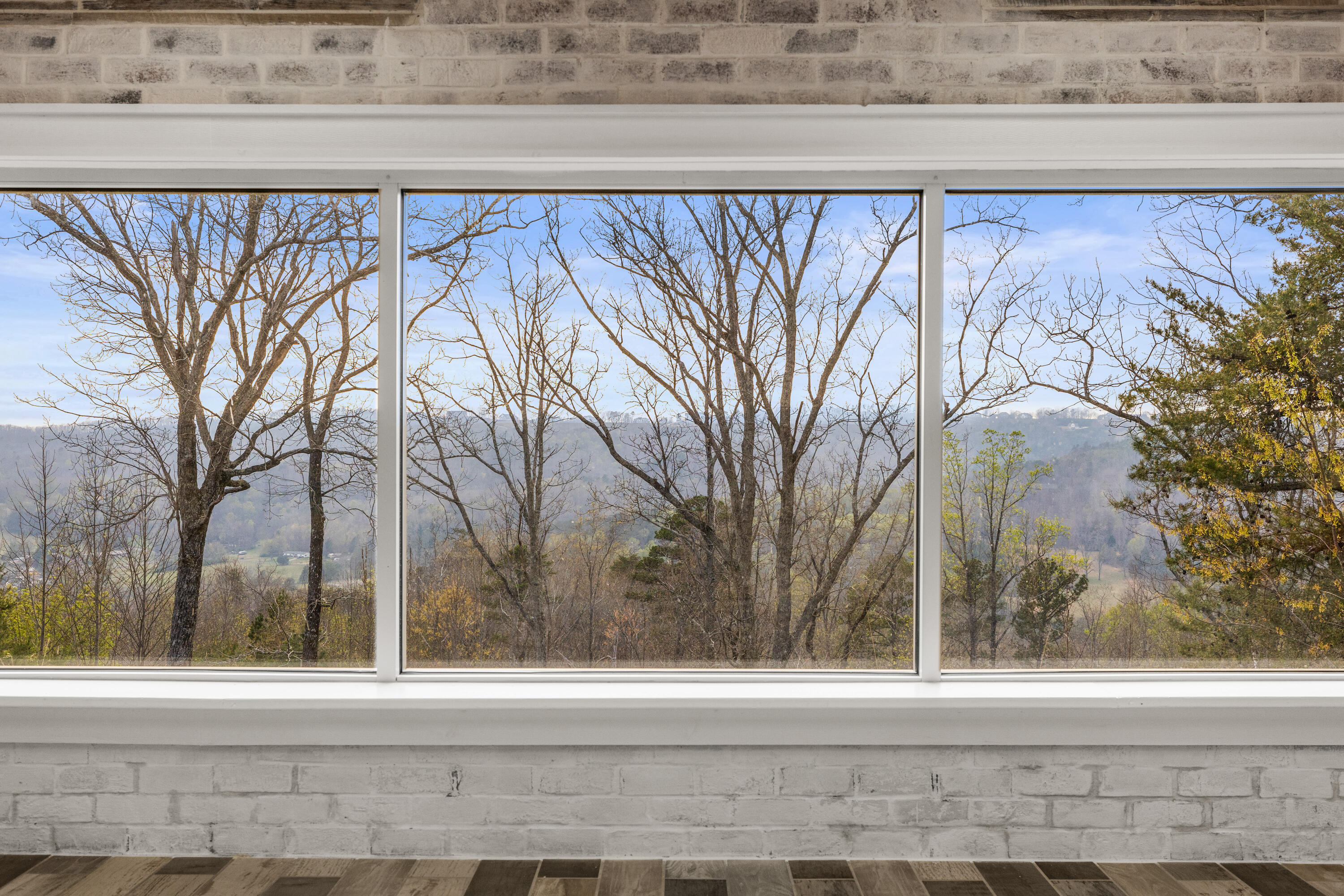 7174 White Oak Valley Road, McDonald