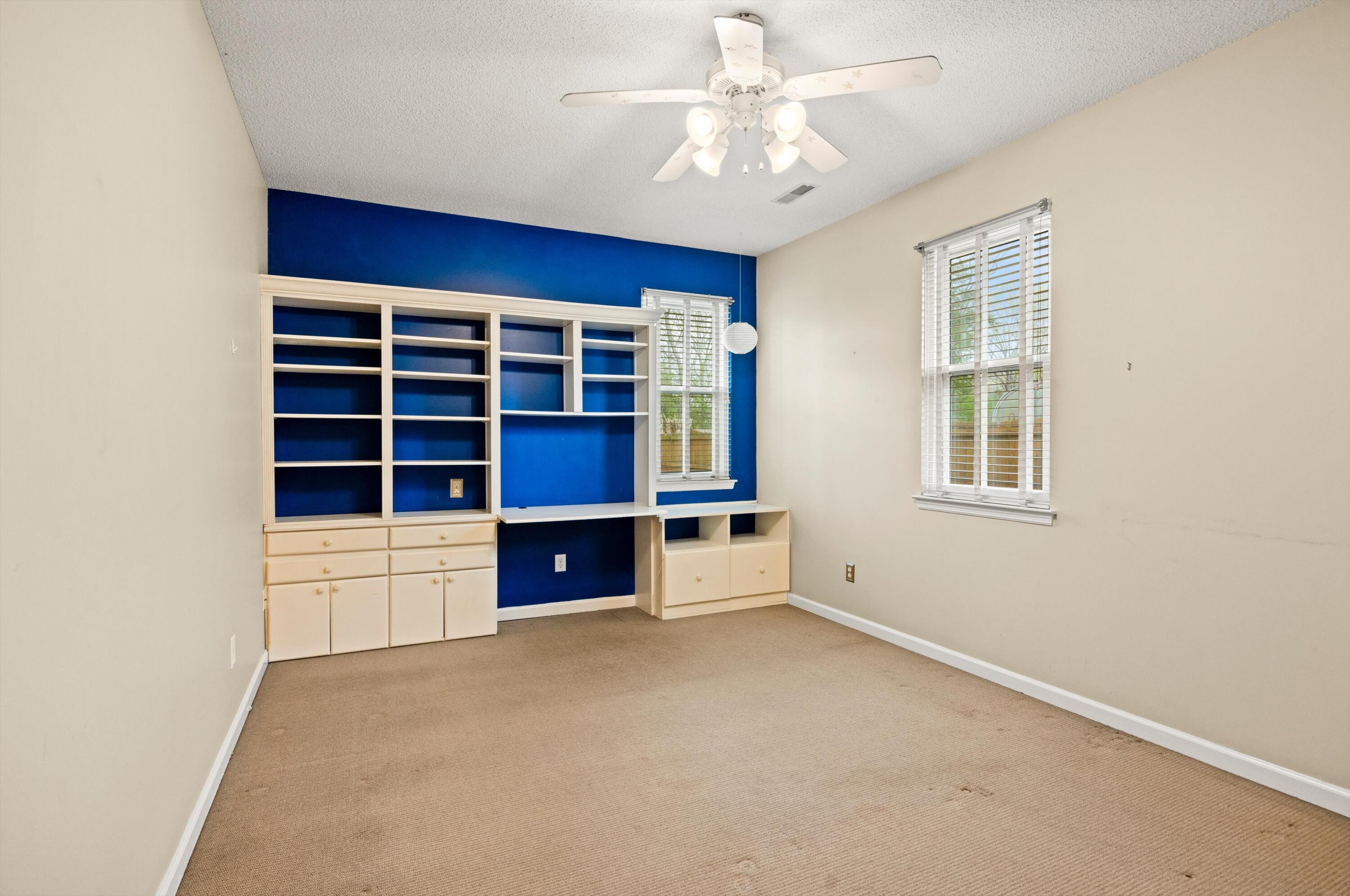 1621 Gunston Hall Road