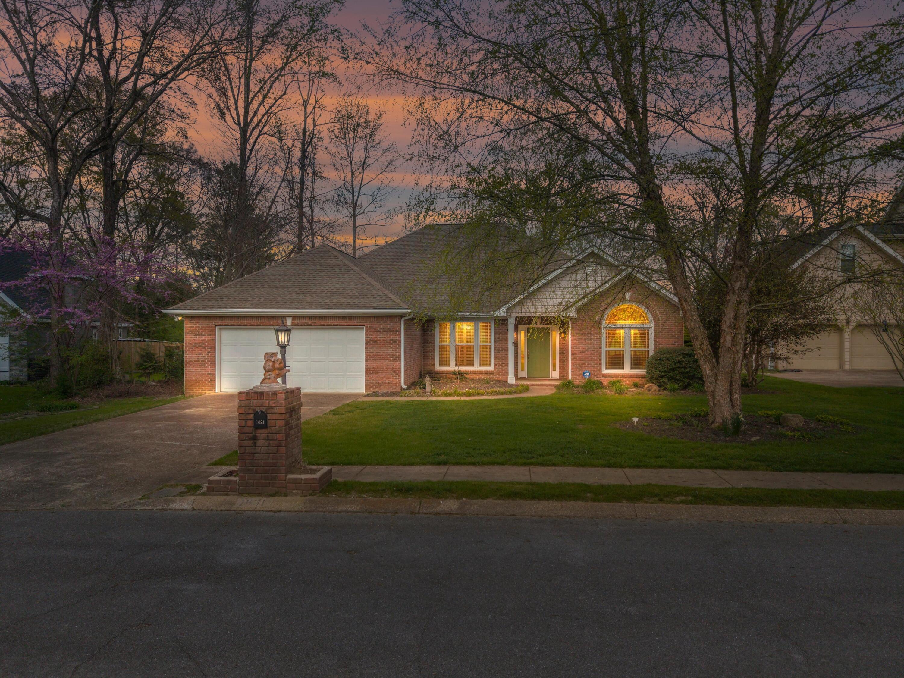1621 Gunston Hall Road