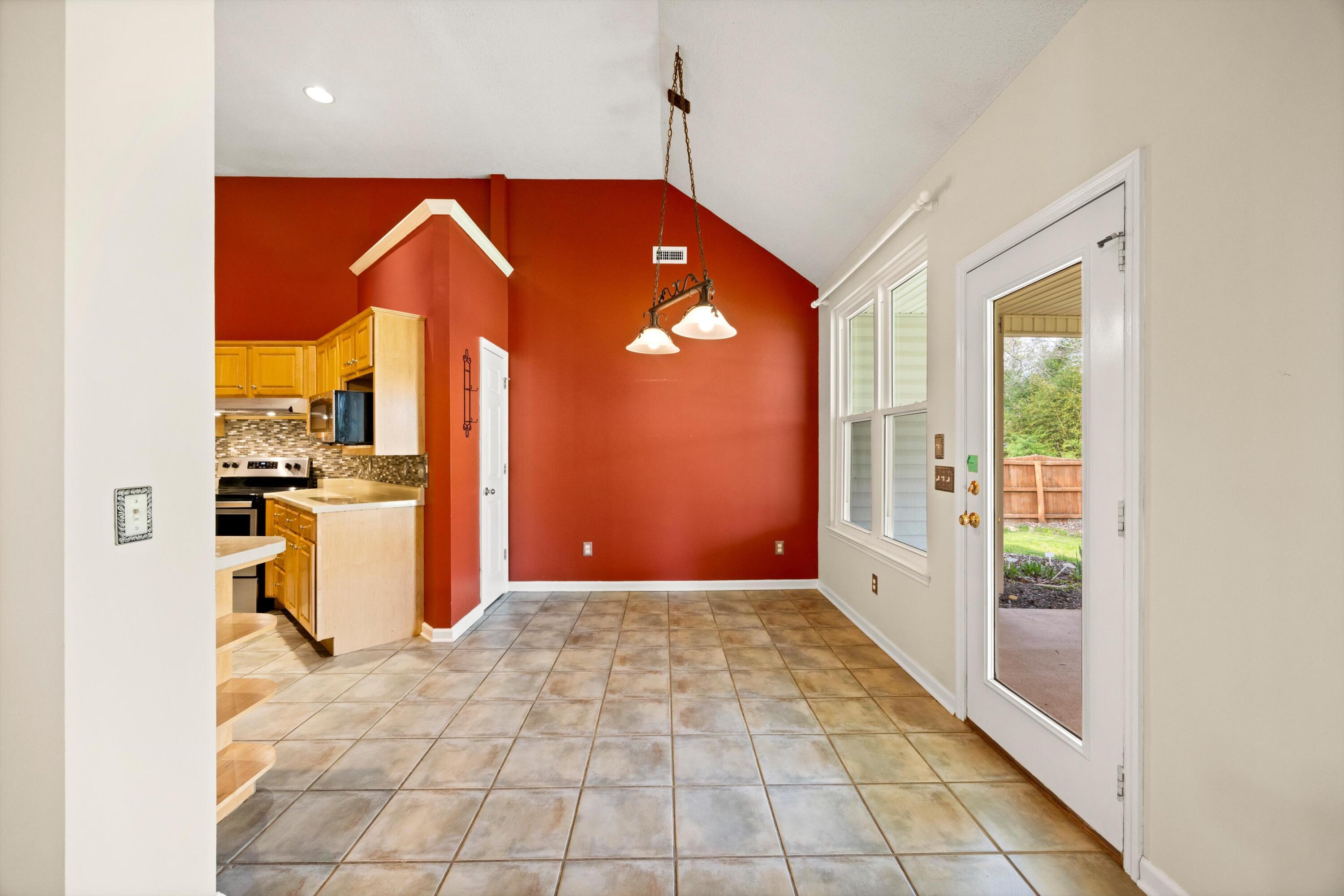 1621 Gunston Hall Road